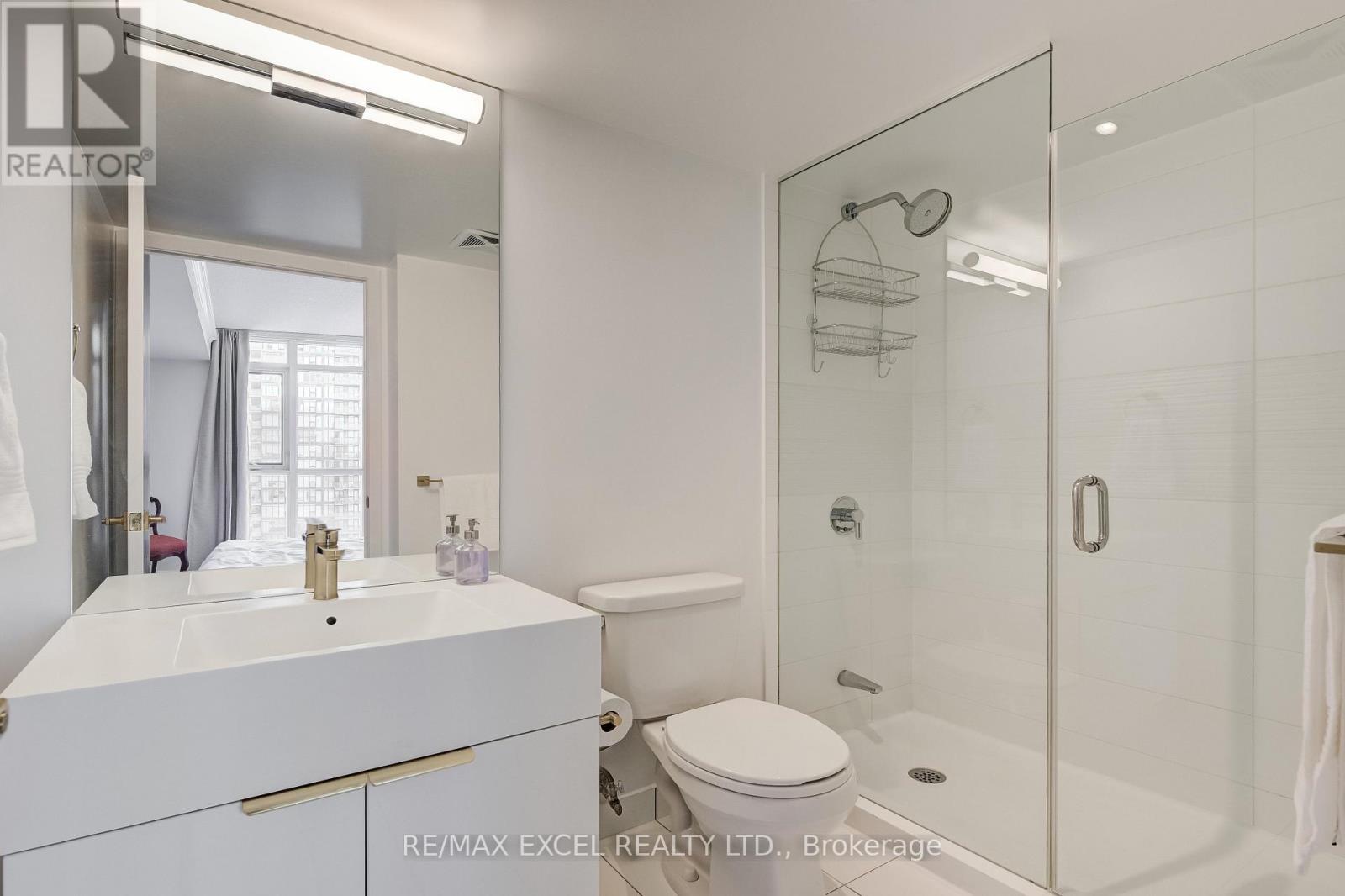 1706 - 15 Iceboat Terrace, Toronto, Ontario  M5V 4A5 - Photo 11 - C12541462