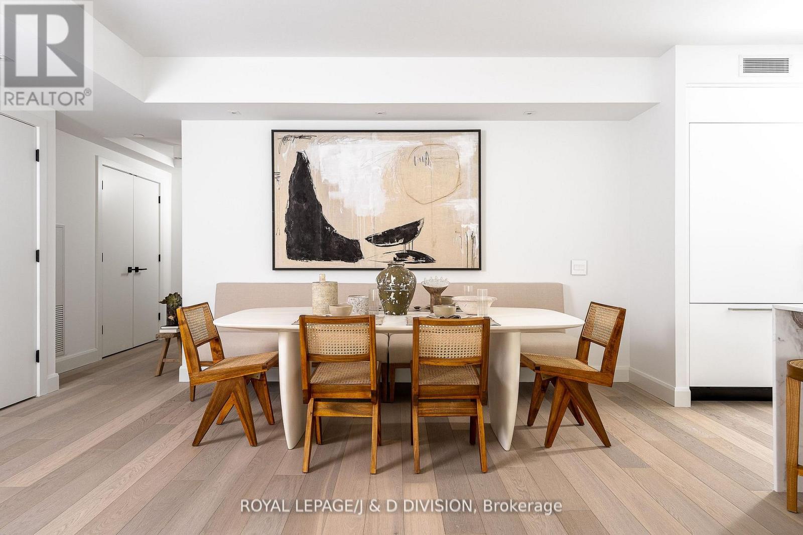 2603 - 200 Cumberland Street, Toronto, Ontario  M5R 0B7 - Photo 3 - C12541498