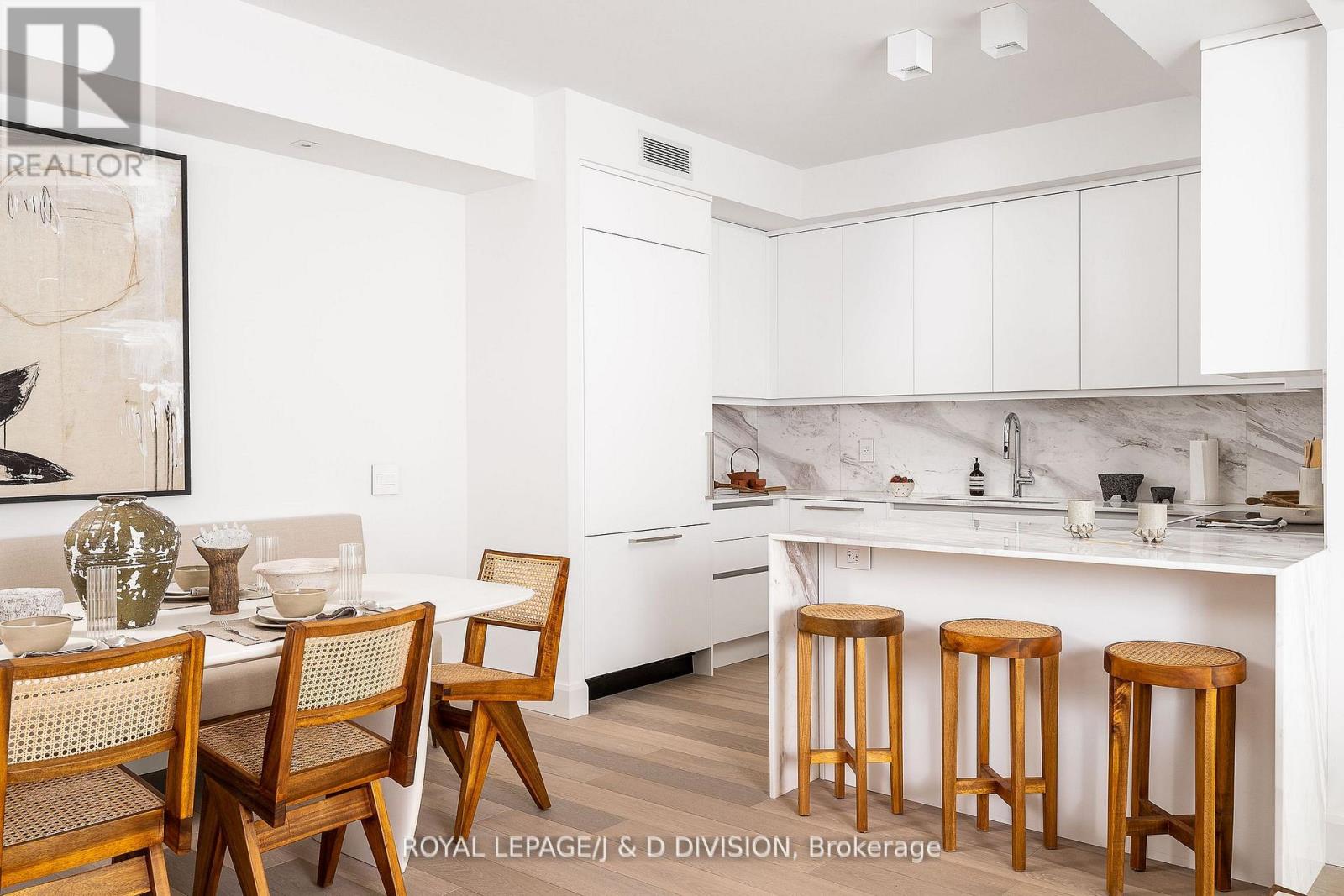 2603 - 200 Cumberland Street, Toronto, Ontario  M5R 0B7 - Photo 6 - C12541498