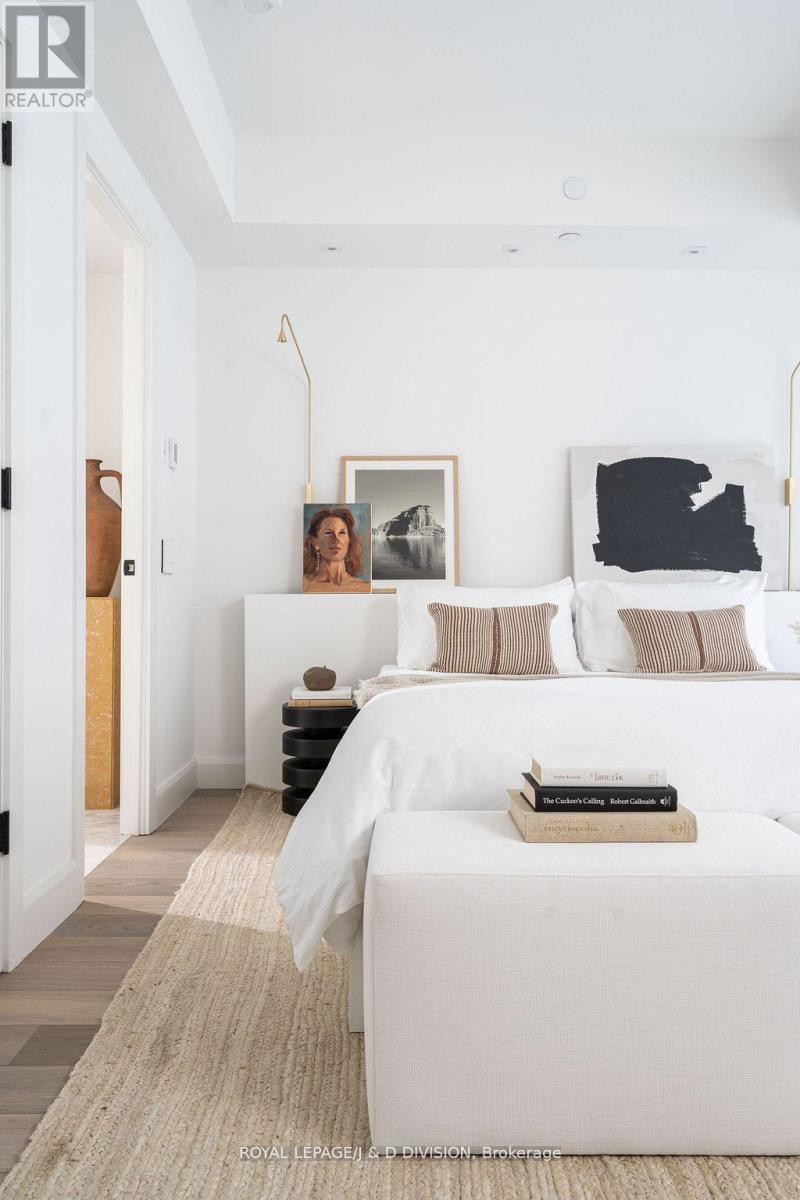 2603 - 200 Cumberland Street, Toronto, Ontario  M5R 0B7 - Photo 9 - C12541498