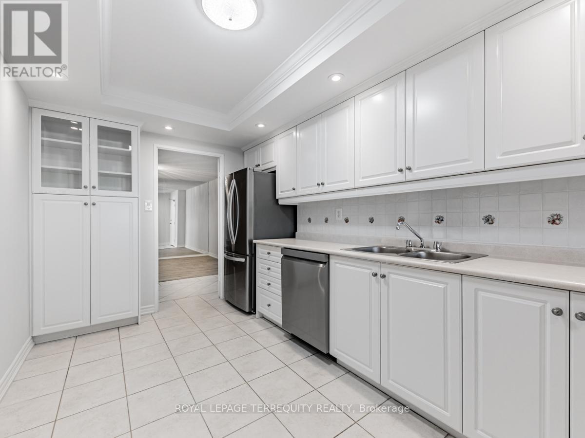 908 - 1555 Finch Avenue E, Toronto, Ontario  M2J 4X9 - Photo 12 - C12541504