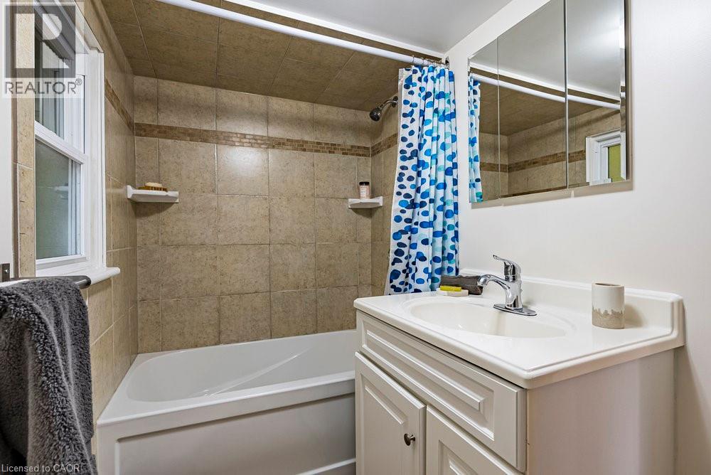 6 Begue Street, Dundas, Ontario  L9H 2N2 - Photo 19 - 40786972