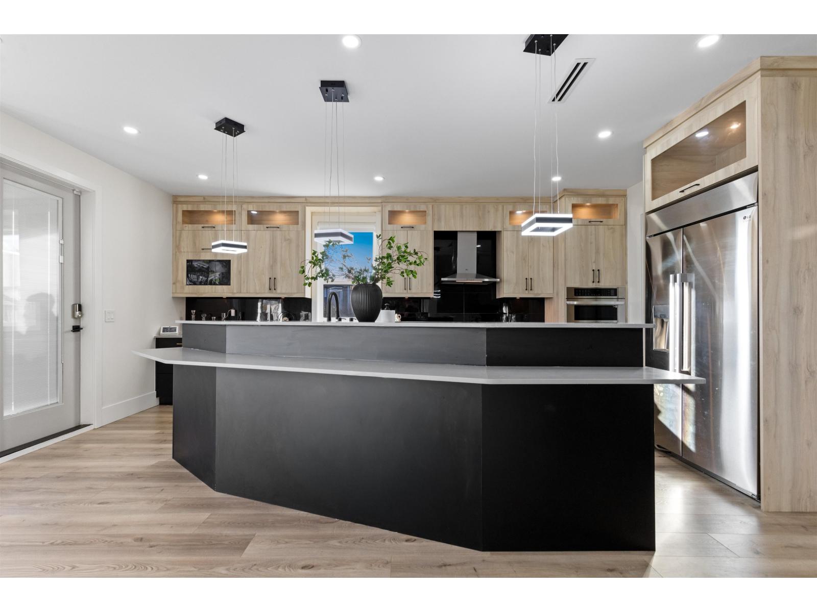 21010 72 Avenue, Langley, British Columbia V2Y 2R6 - Photo 8 - R3067027