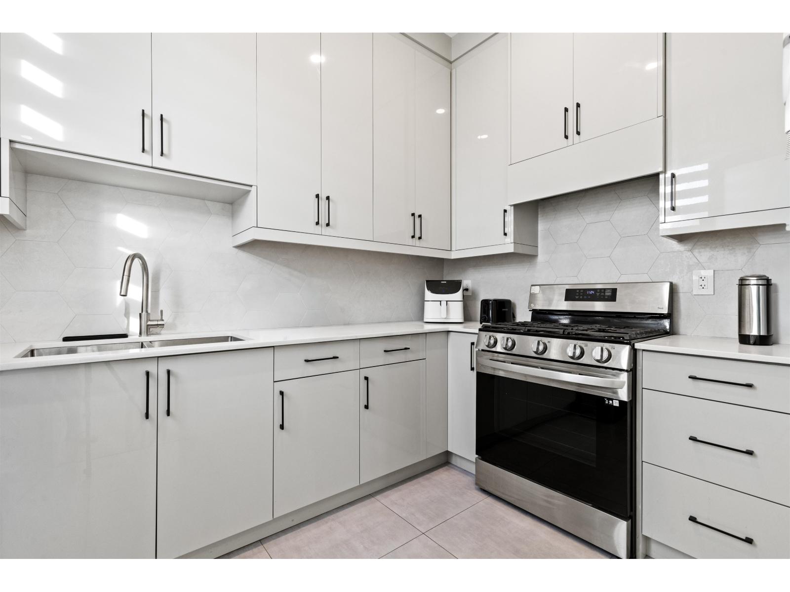 21010 72 Avenue, Langley, British Columbia V2Y 2R6 - Photo 13 - R3067027