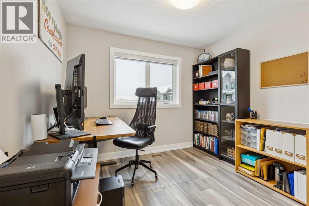 132 Crestridge Common Sw, Calgary, Alberta  T3B 6J5 - Photo 30 - A2269779