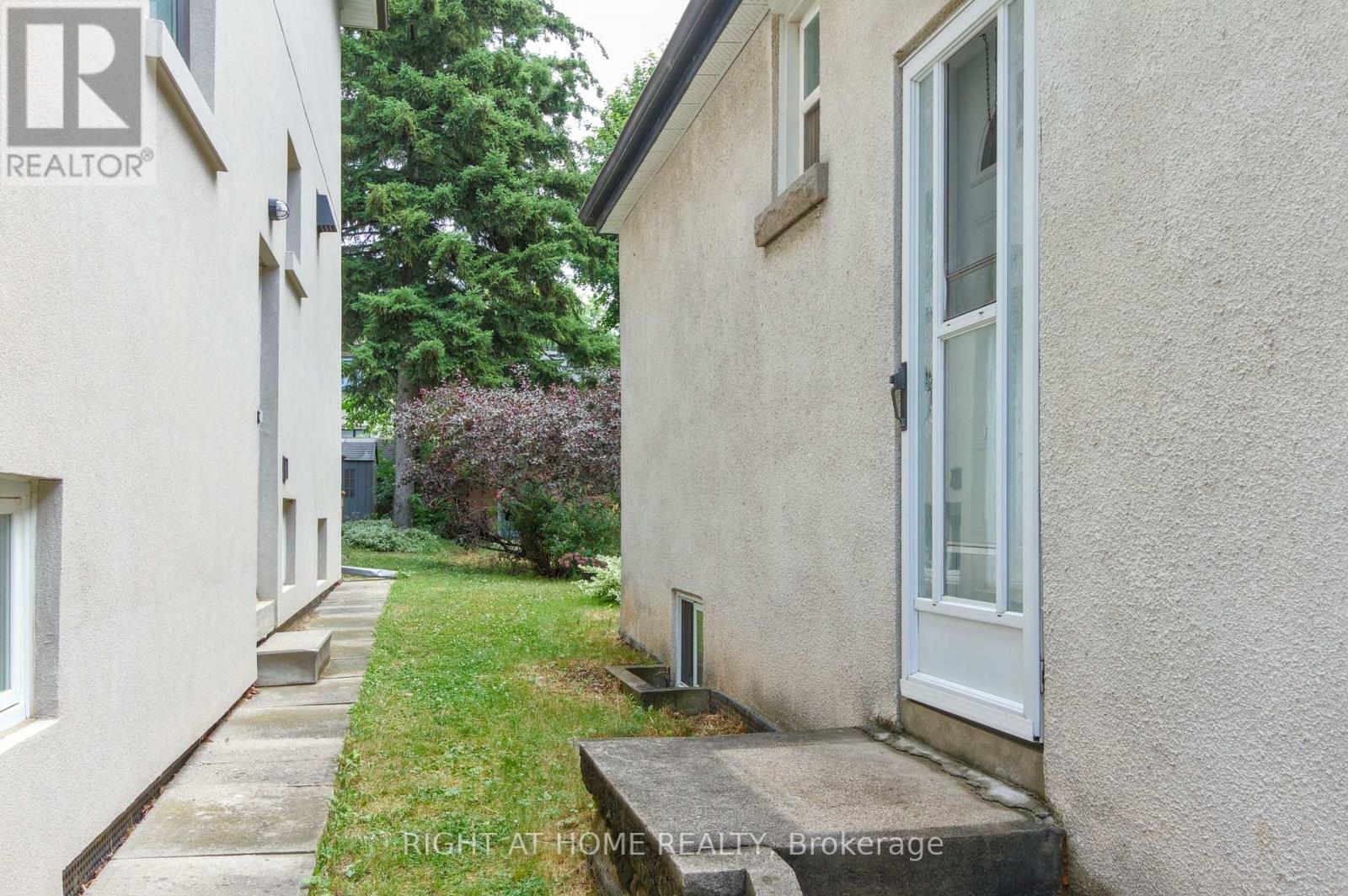 101 Eastville Avenue, Toronto, Ontario  M1M 2N8 - Photo 19 - E12541452