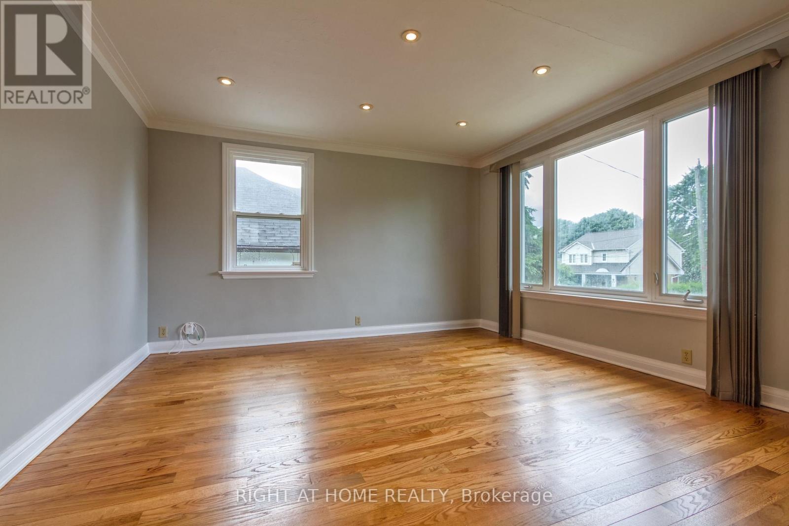 101 Eastville Avenue, Toronto, Ontario  M1M 2N8 - Photo 5 - E12541452