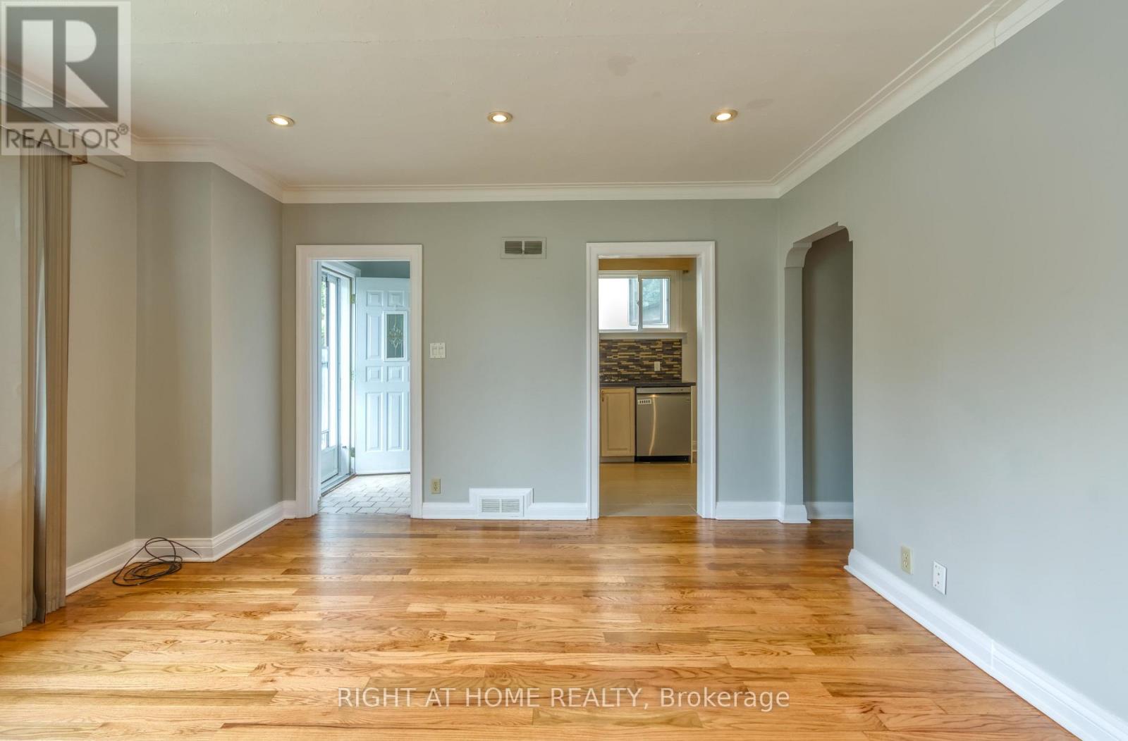 101 Eastville Avenue, Toronto, Ontario  M1M 2N8 - Photo 7 - E12541452