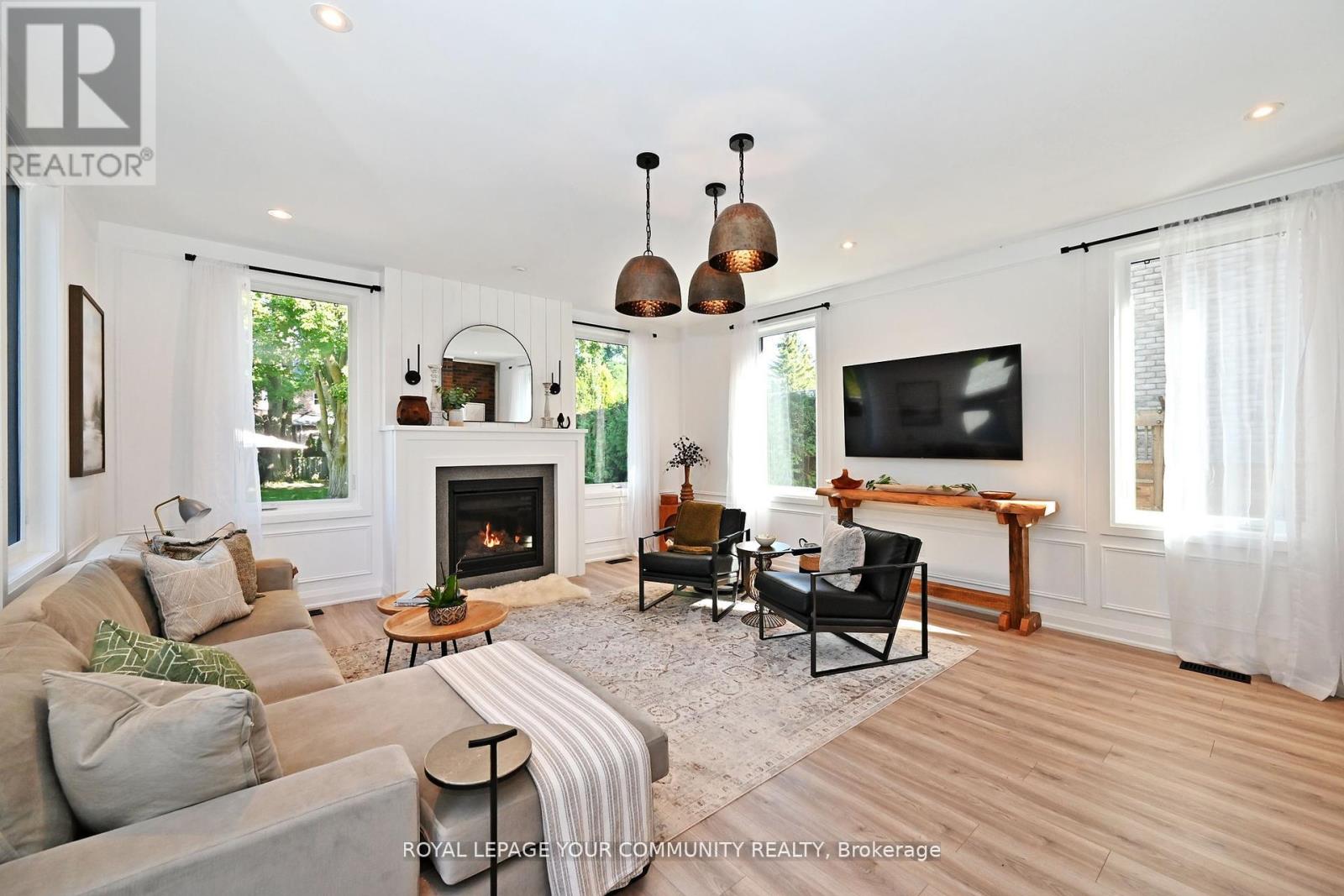 82 Centre Street, Aurora, Ontario  L4G 1J8 - Photo 22 - N12532162