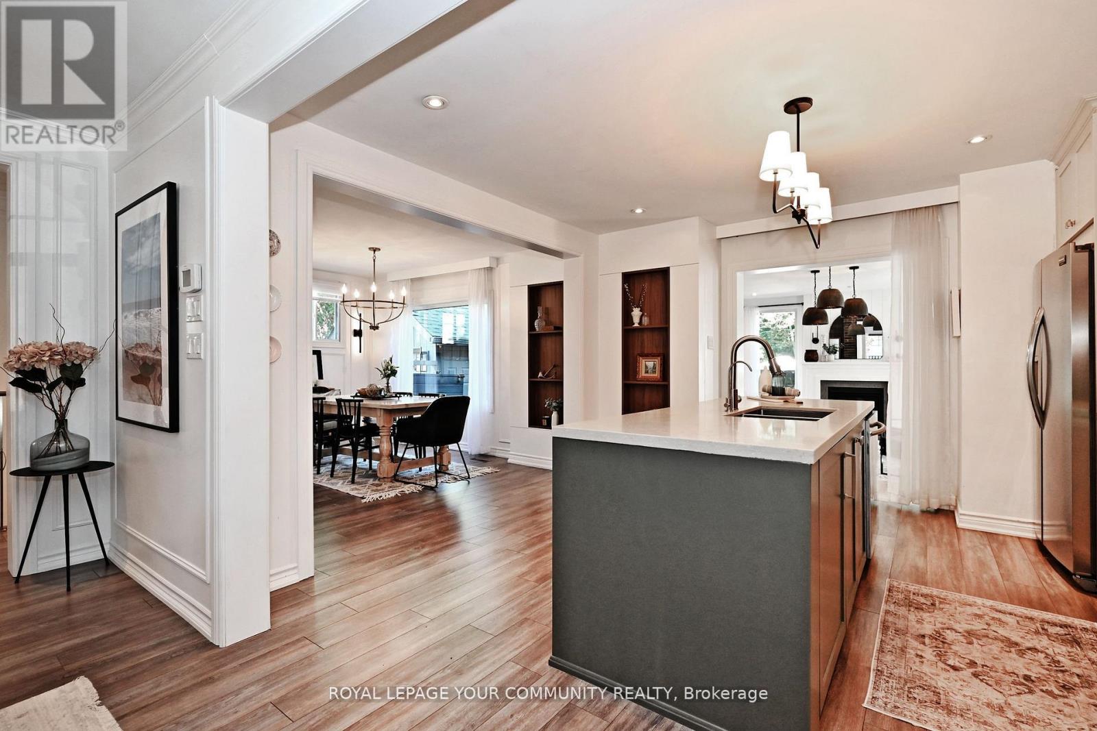 82 Centre Street, Aurora, Ontario  L4G 1J8 - Photo 12 - N12532162