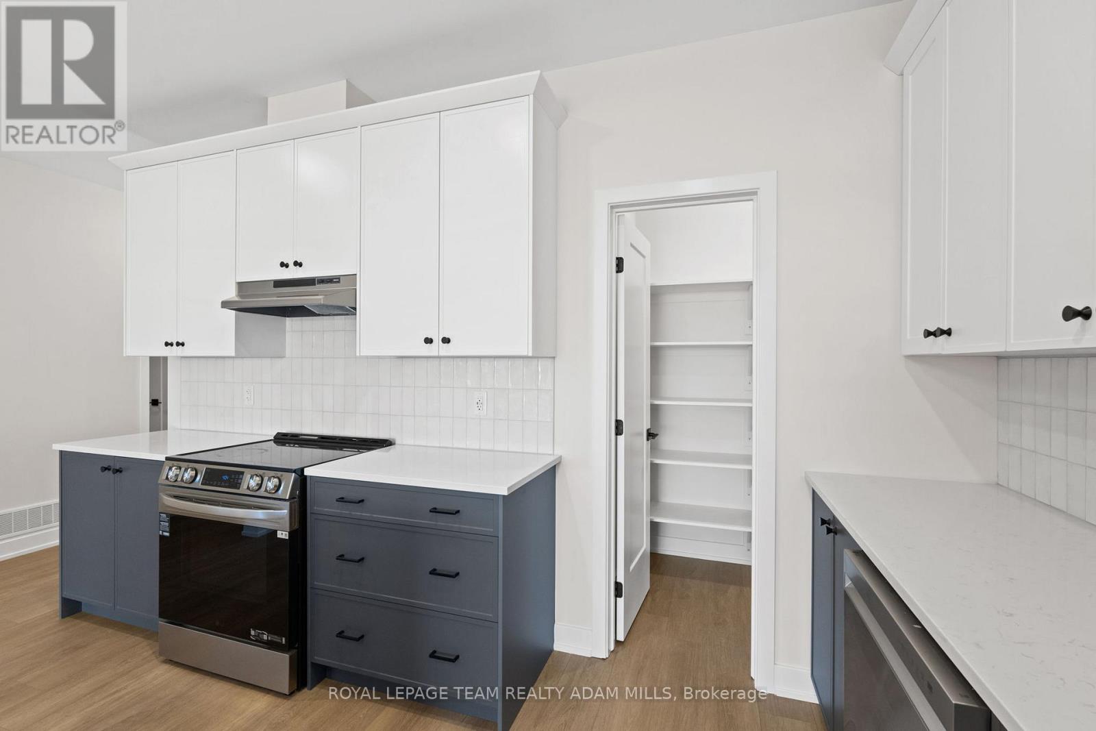 1047 Moore Street, Brockville, Ontario K6V 7N1 - Photo 9 - X12541600