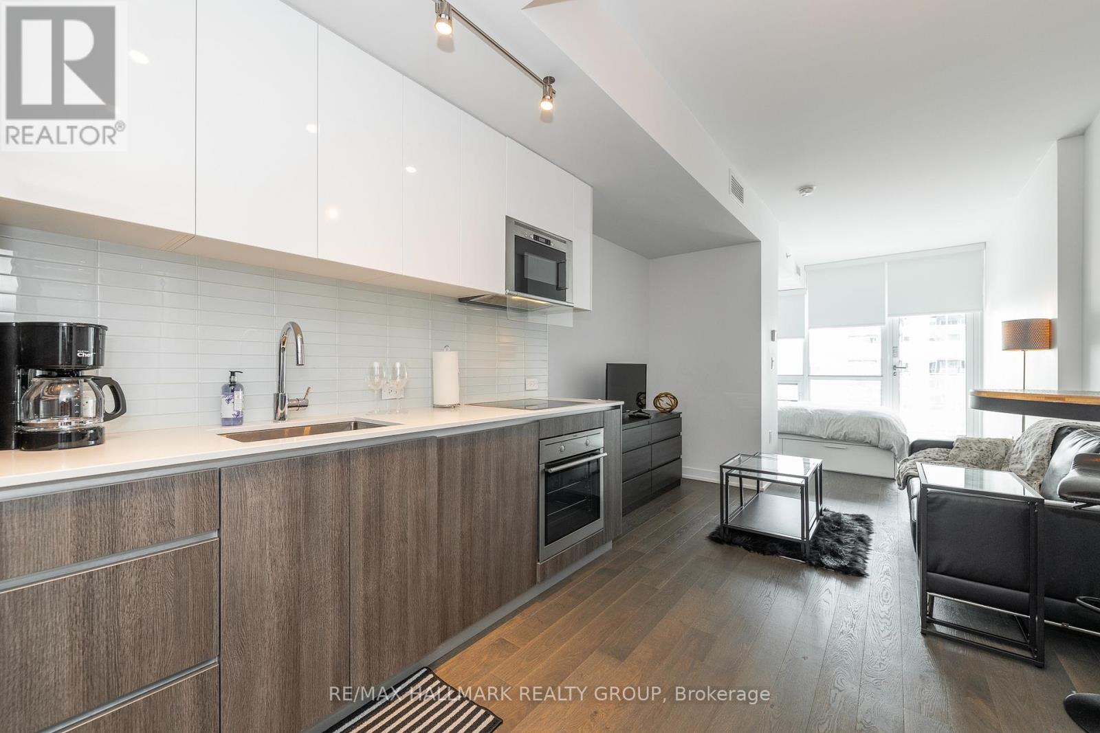 1806 - 199 Slater Street, Ottawa, Ontario K1P 0C8 - Photo 5 - X12541688