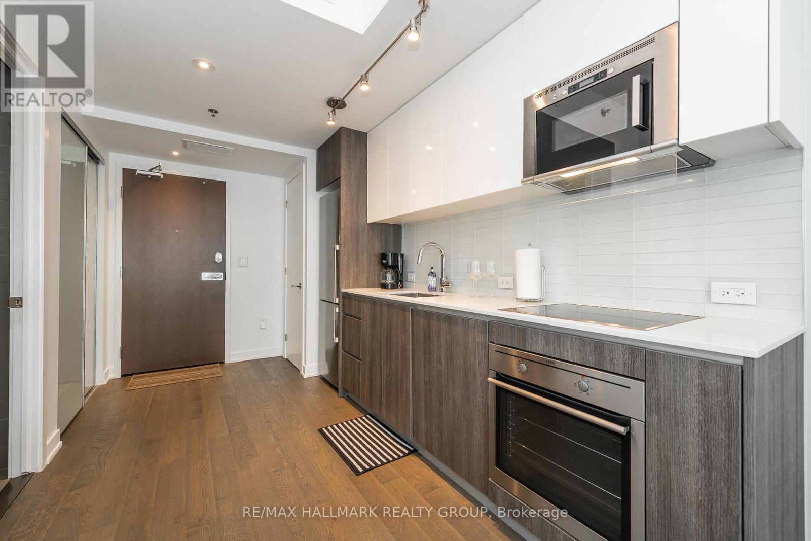 1806 - 199 Slater Street, Ottawa, Ontario K1P 0C8 - Photo 6 - X12541688