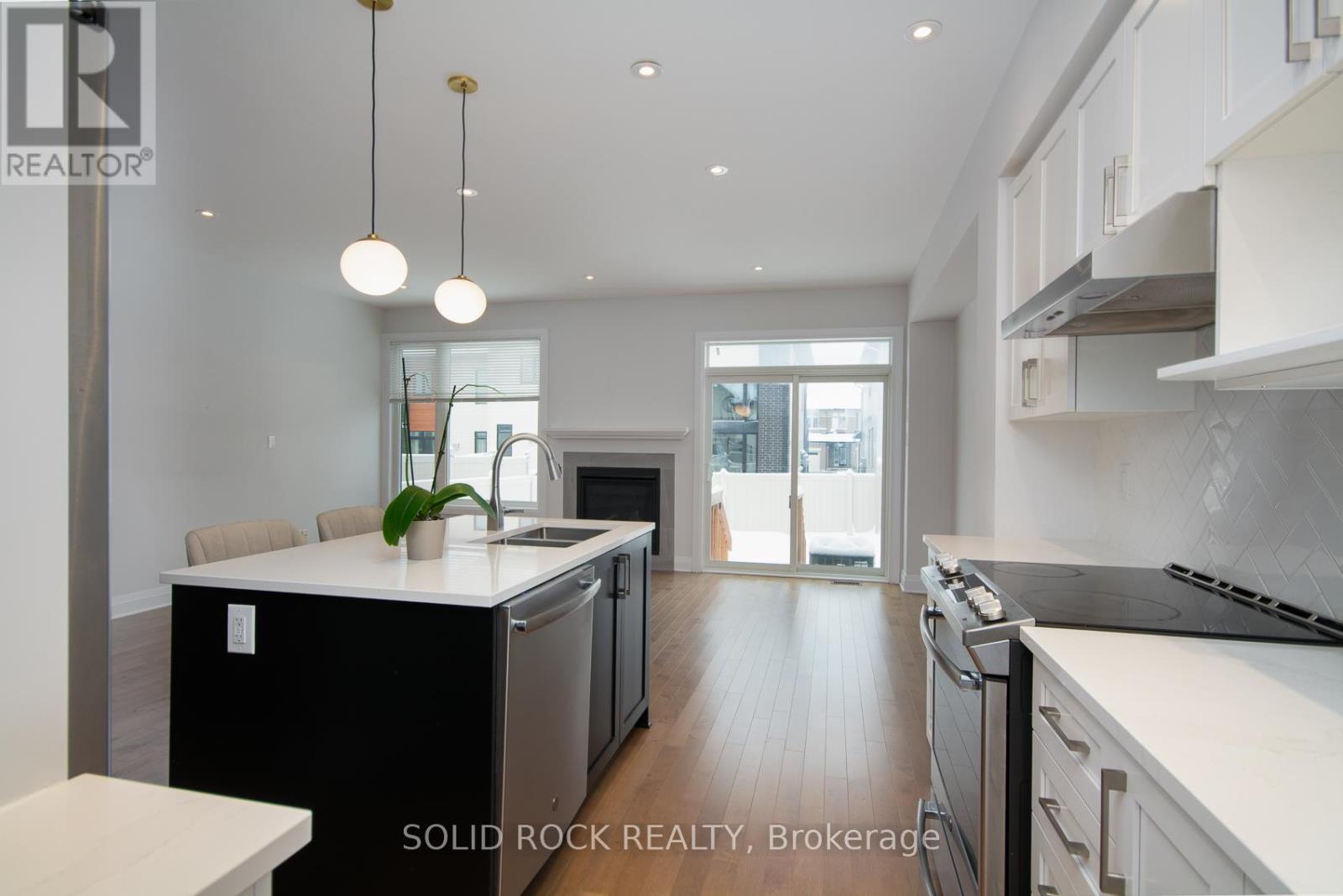 218 Lift Lane, Ottawa, Ontario  K2V 0M6 - Photo 10 - X12541710