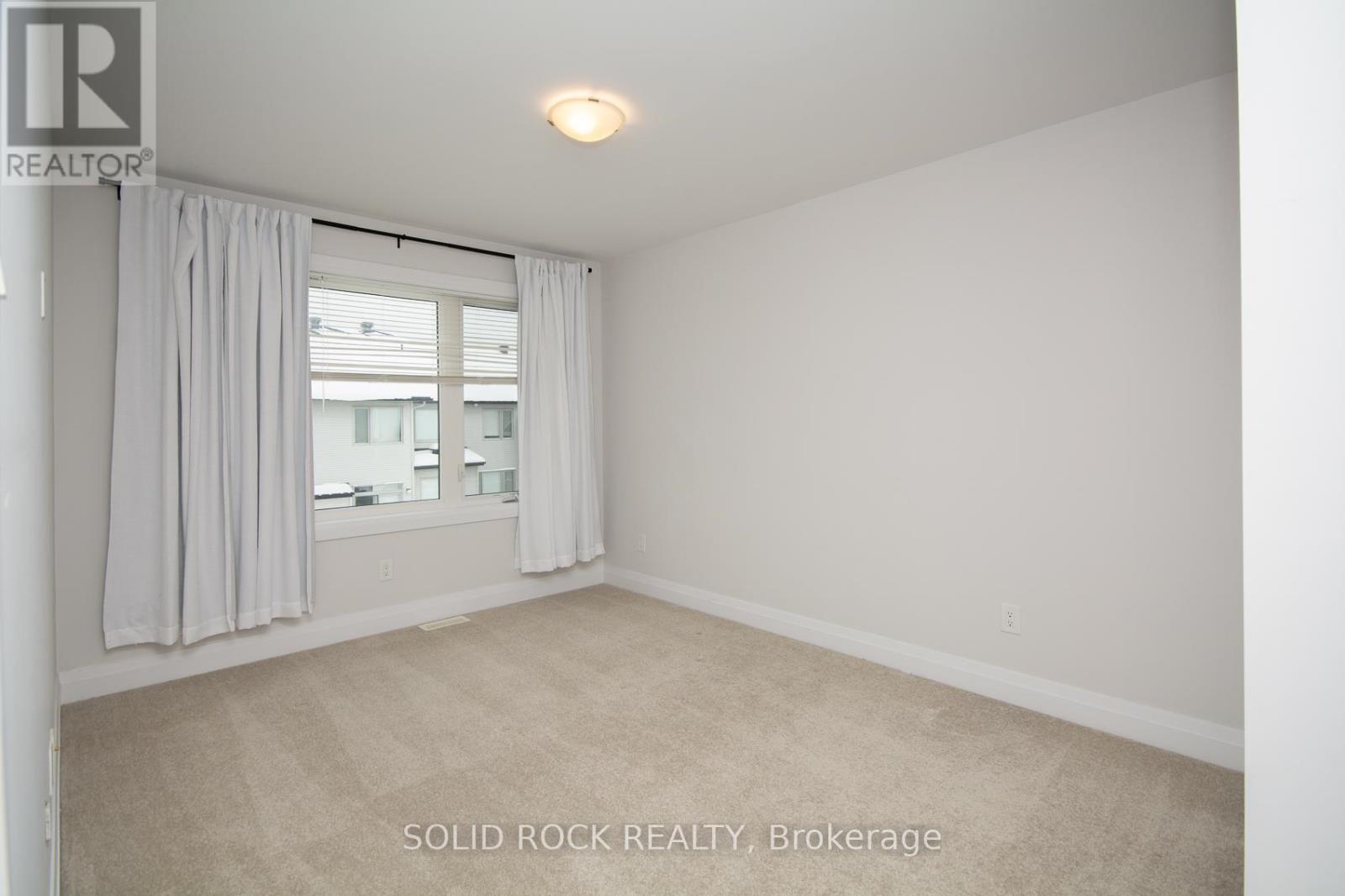 218 Lift Lane, Ottawa, Ontario  K2V 0M6 - Photo 15 - X12541710