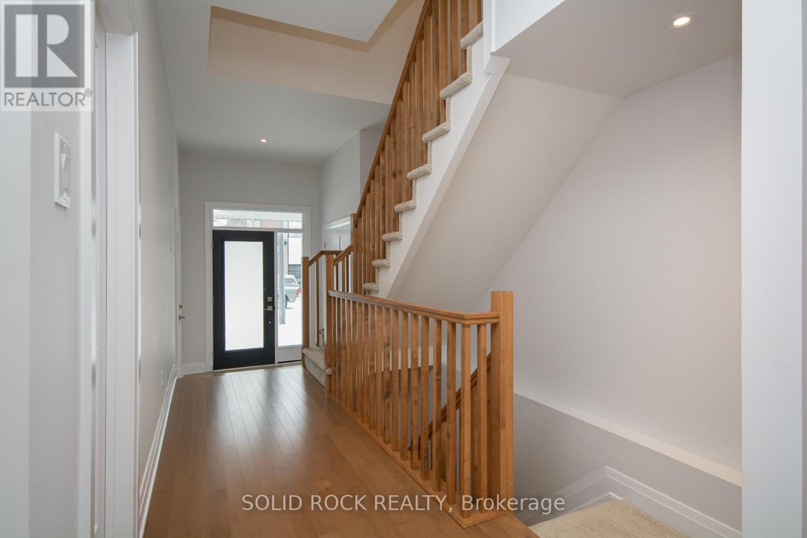 218 Lift Lane, Ottawa, Ontario  K2V 0M6 - Photo 3 - X12541710