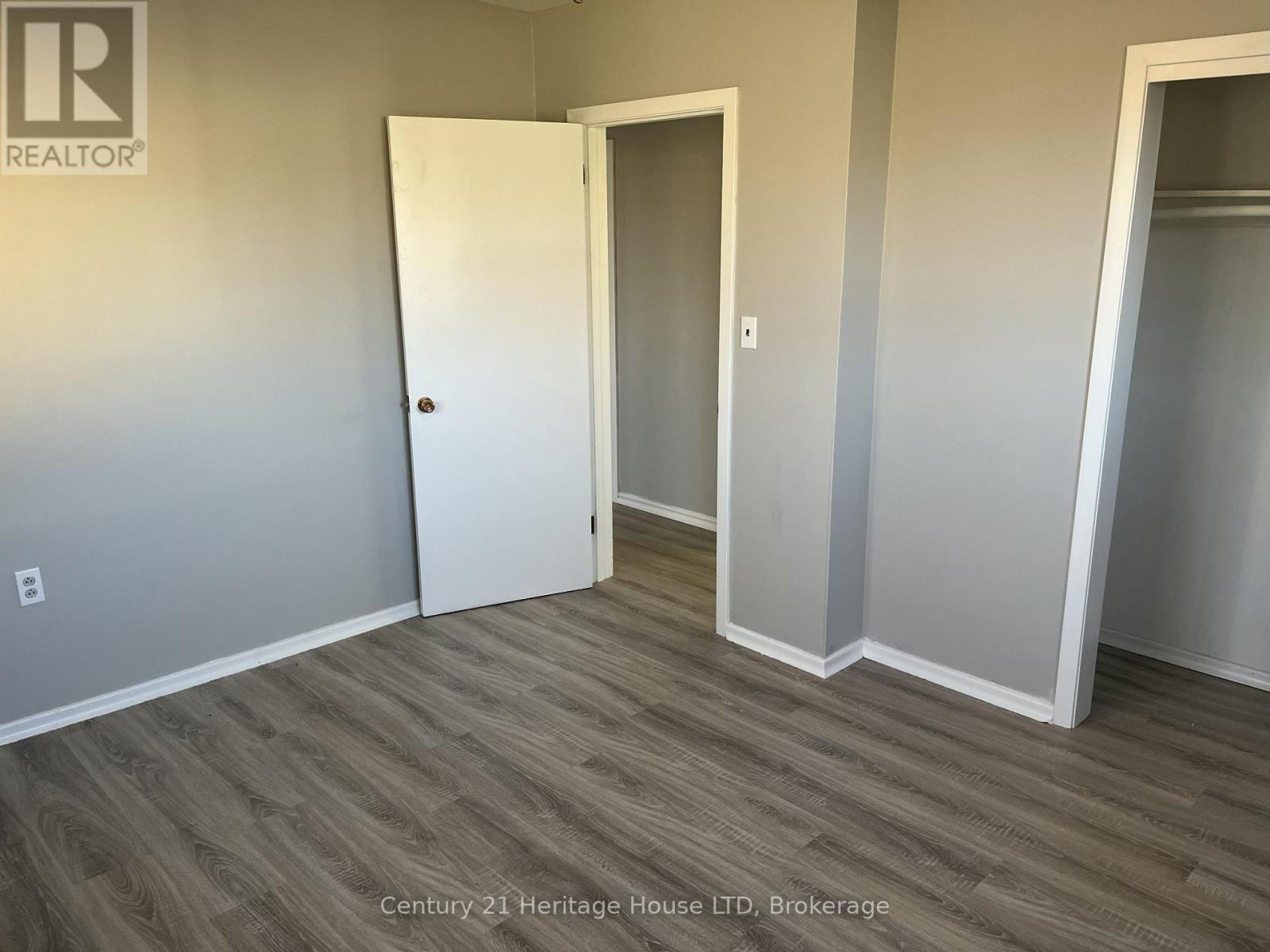 9 Mckay Street, St. Catharines, Ontario L2S 1E8 - Photo 17 - X12541704