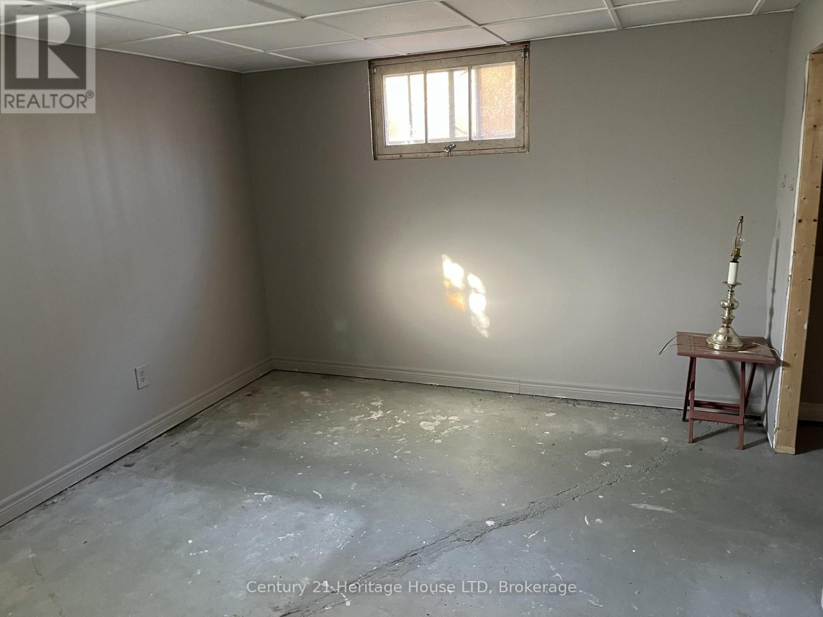 9 Mckay Street, St. Catharines, Ontario L2S 1E8 - Photo 23 - X12541704