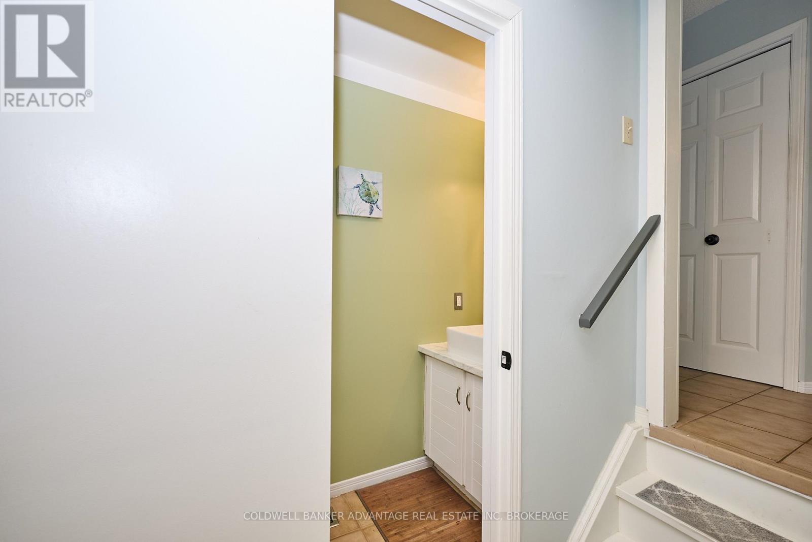 33 Naples Court, Thorold, Ontario L2V 4S7 - Photo 12 - X12541706