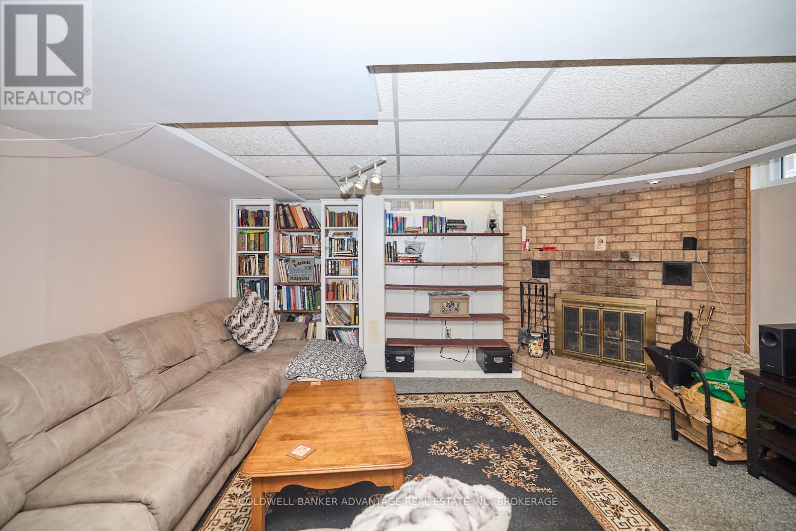 33 Naples Court, Thorold, Ontario L2V 4S7 - Photo 19 - X12541706