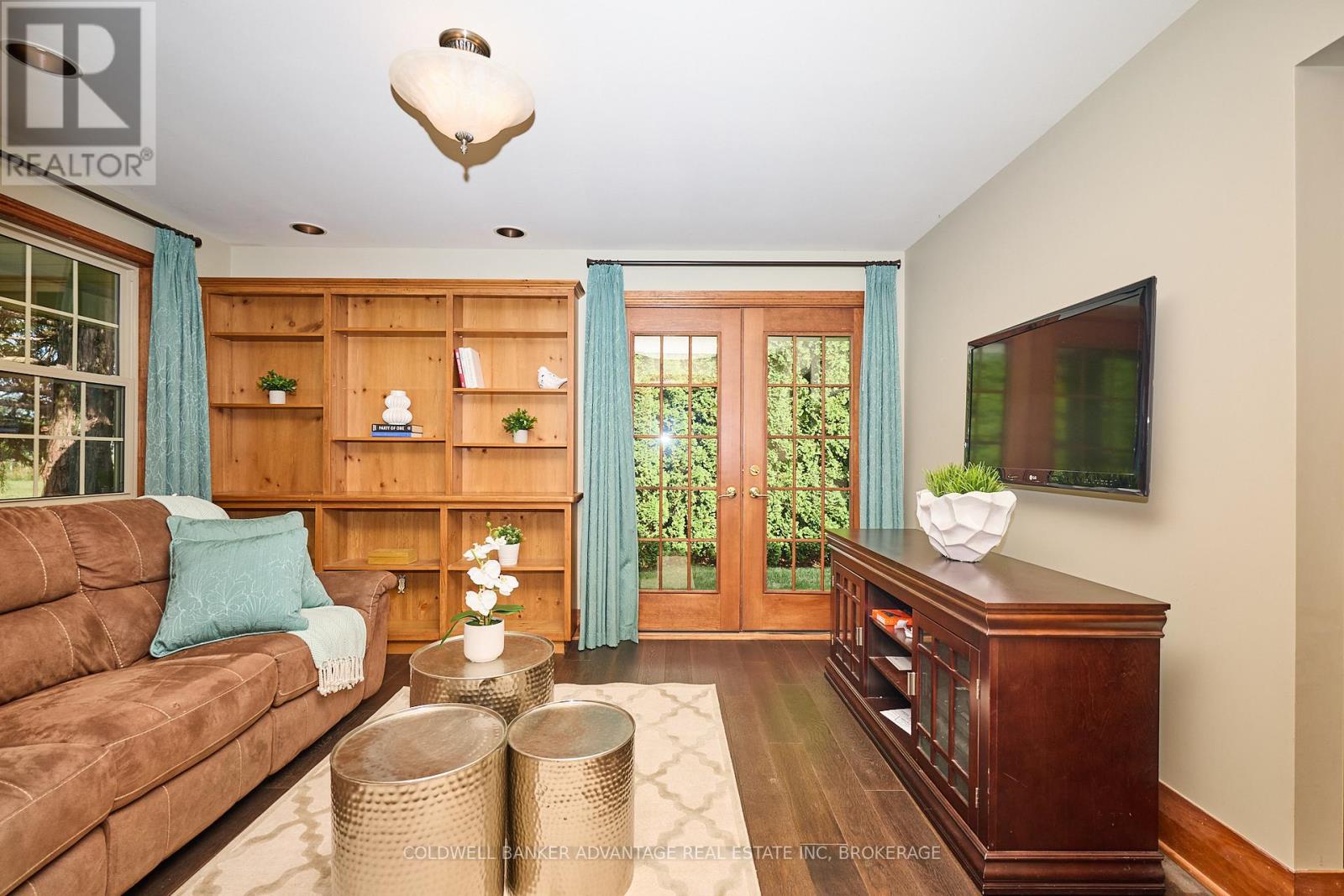 4698 Sandy Cove Drive, Lincoln, Ontario L0R 1B1 - Photo 13 - X12541808