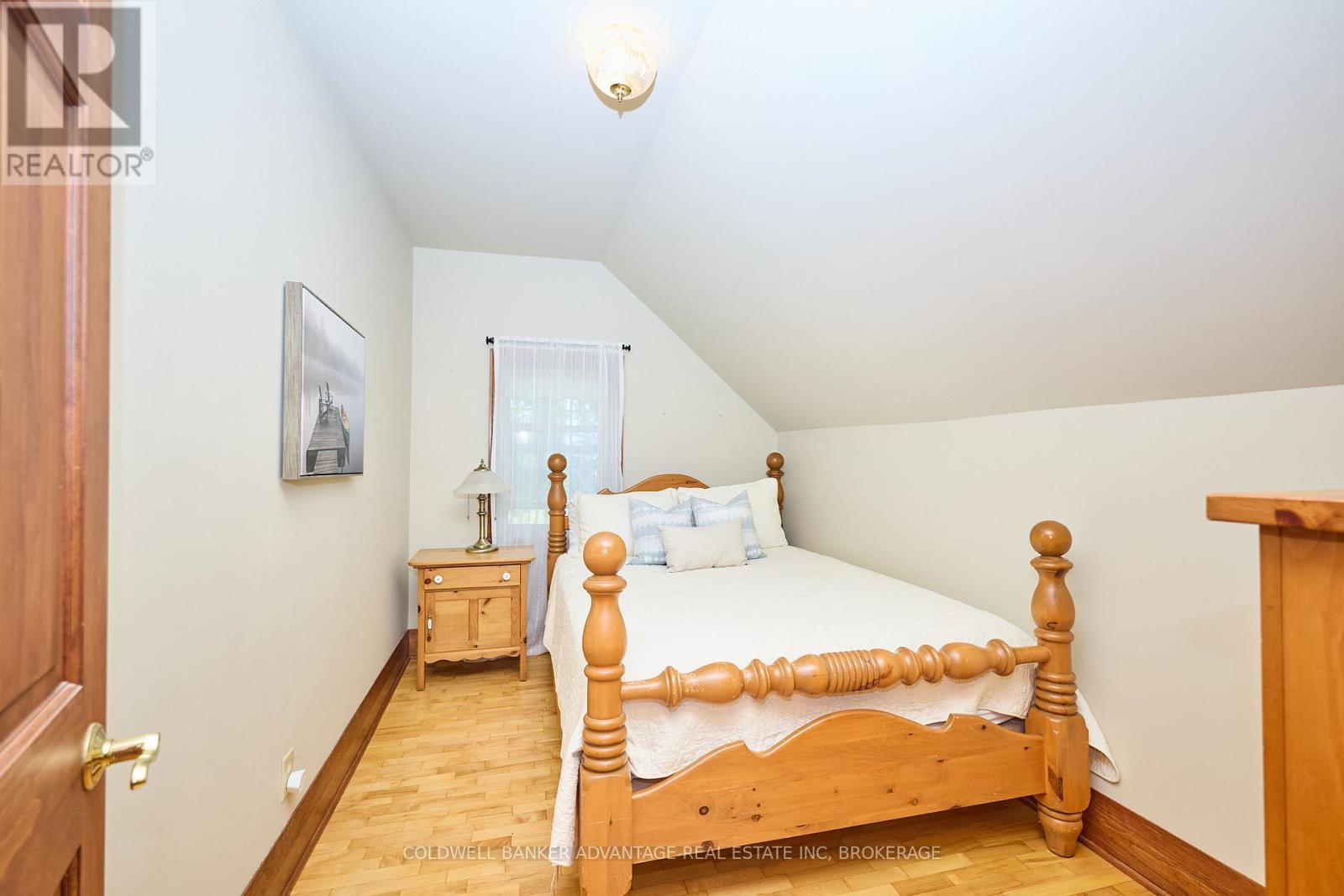 4698 Sandy Cove Drive, Lincoln, Ontario L0R 1B1 - Photo 19 - X12541808