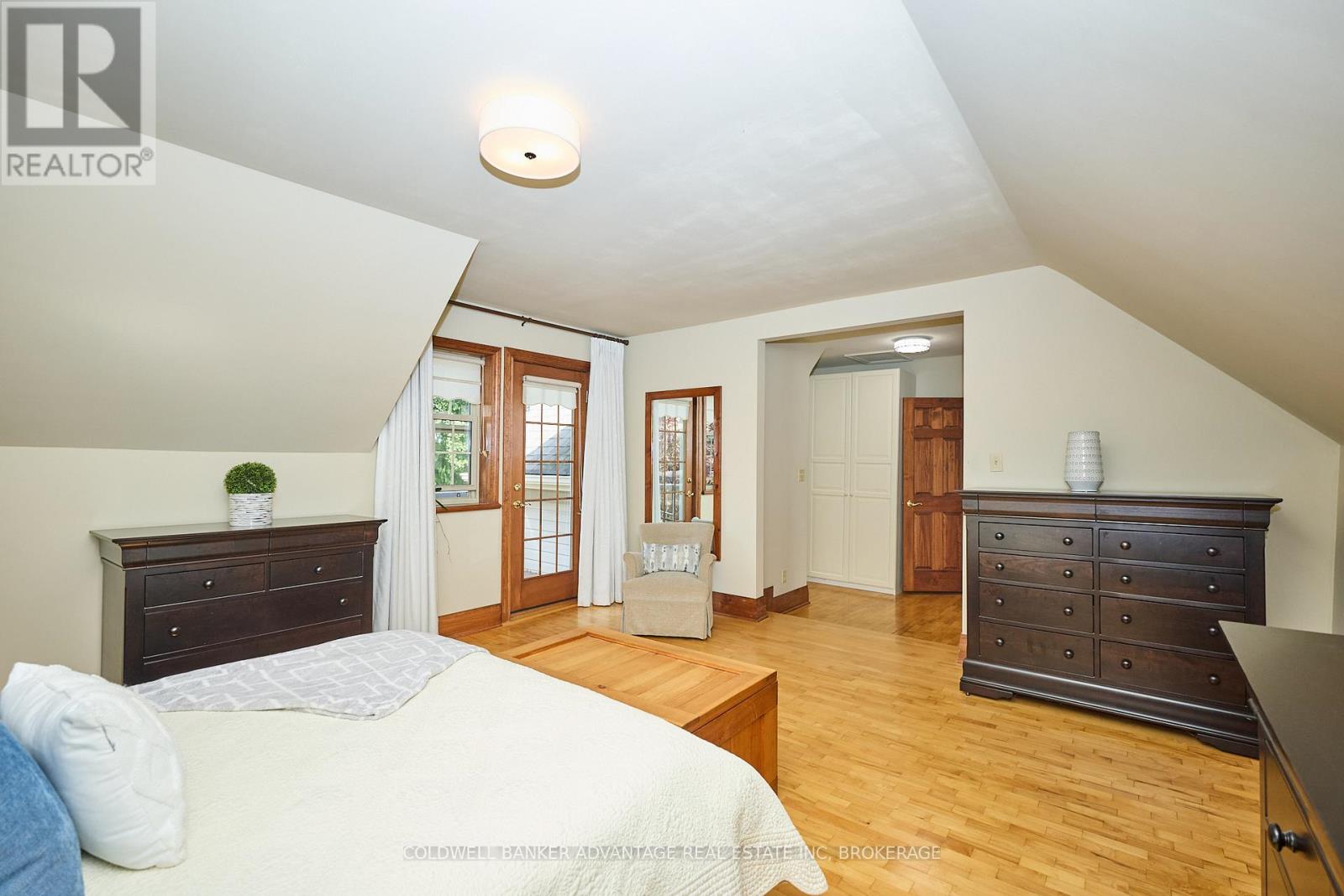 4698 Sandy Cove Drive, Lincoln, Ontario L0R 1B1 - Photo 23 - X12541808