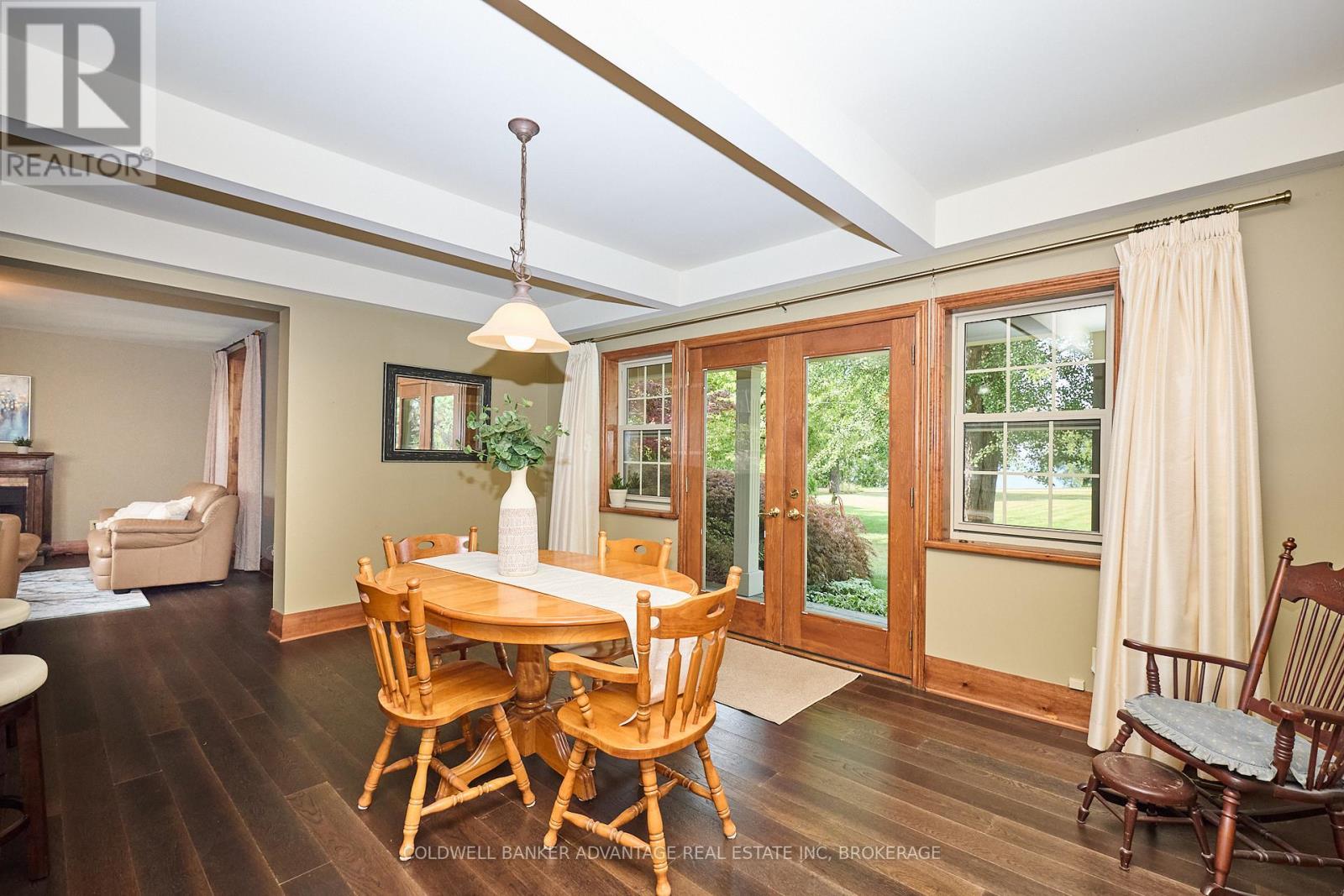 4698 Sandy Cove Drive, Lincoln, Ontario L0R 1B1 - Photo 9 - X12541808