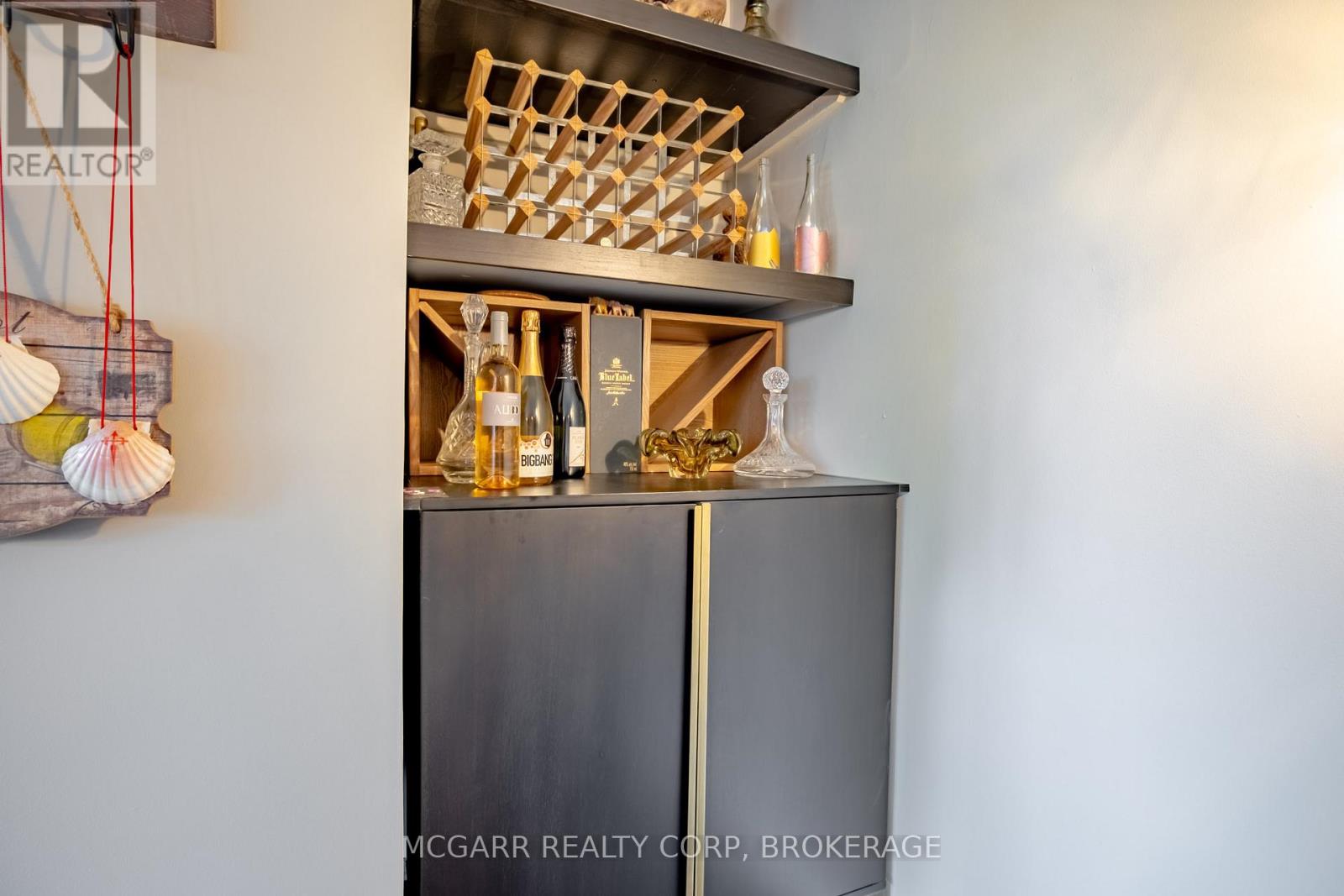 503 - 14 Norris Place, St. Catharines, Ontario  L2R 2W8 - Photo 20 - X12541838