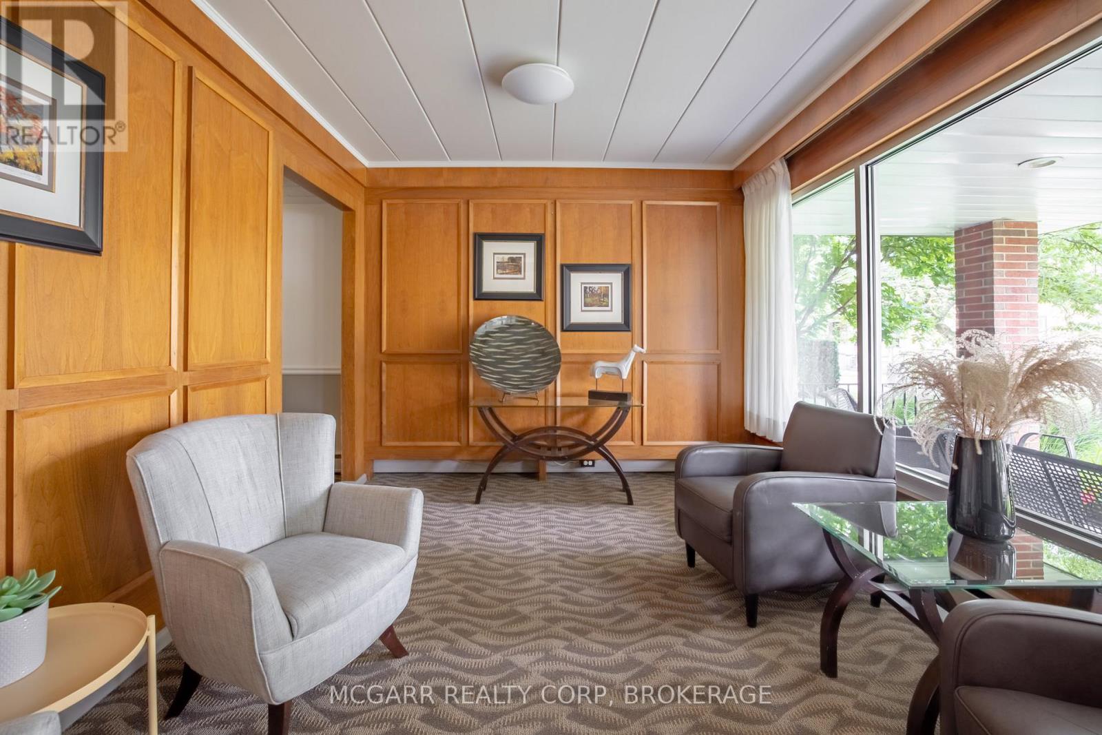 503 - 14 Norris Place, St. Catharines, Ontario  L2R 2W8 - Photo 6 - X12541838