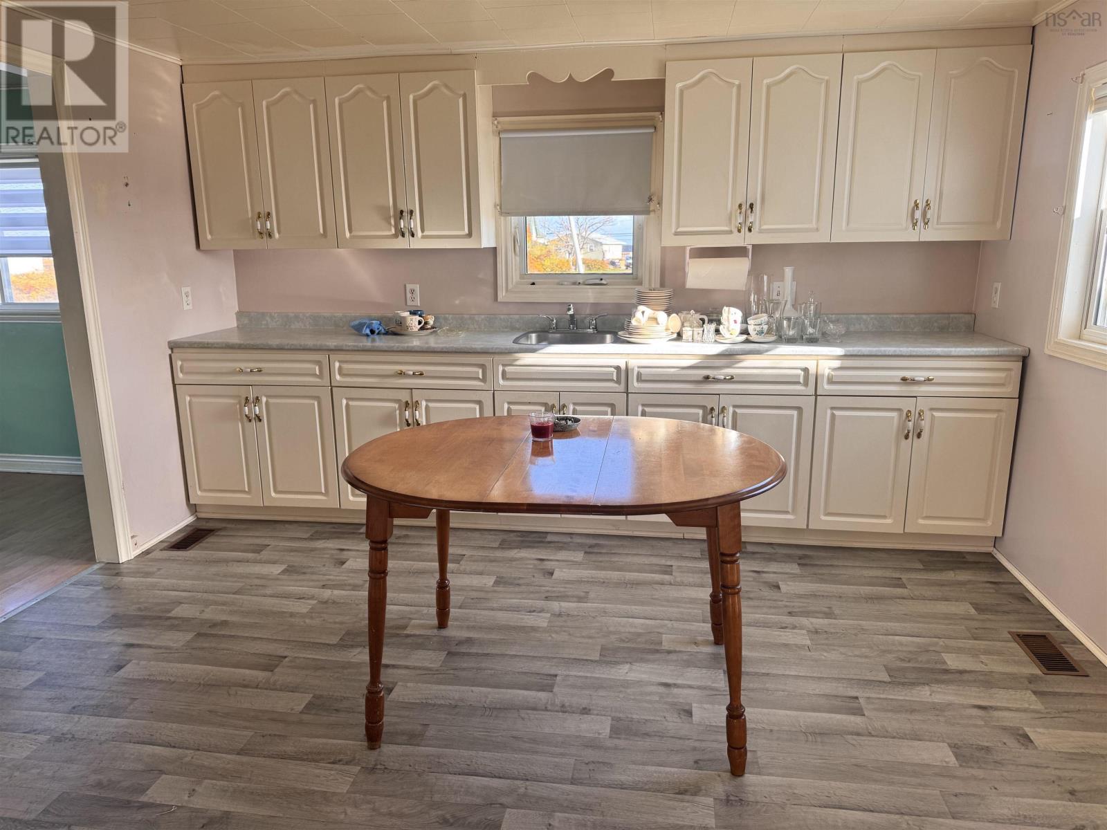 56 Birch Street, Port Morien, Nova Scotia  B1A 2M6 - Photo 10 - 202527600