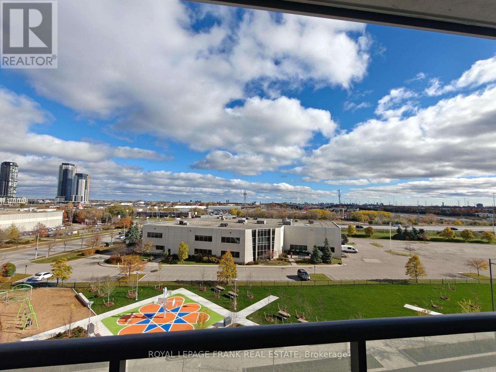 612 - 60 Honeycrisp Crescent, Vaughan, Ontario  L4K 0N5 - Photo 10 - N12541582