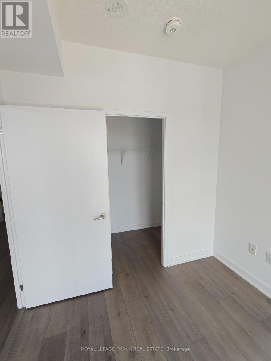 612 - 60 Honeycrisp Crescent, Vaughan, Ontario  L4K 0N5 - Photo 6 - N12541582