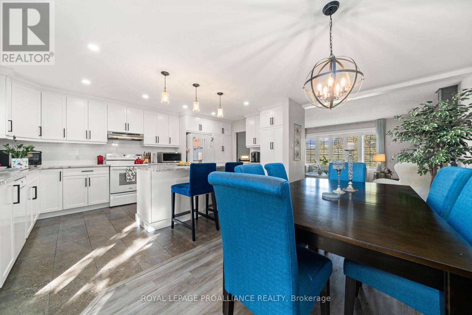 4 Kingsway Court, Belleville, Ontario K8N 4P1 - Photo 11 - X12541564