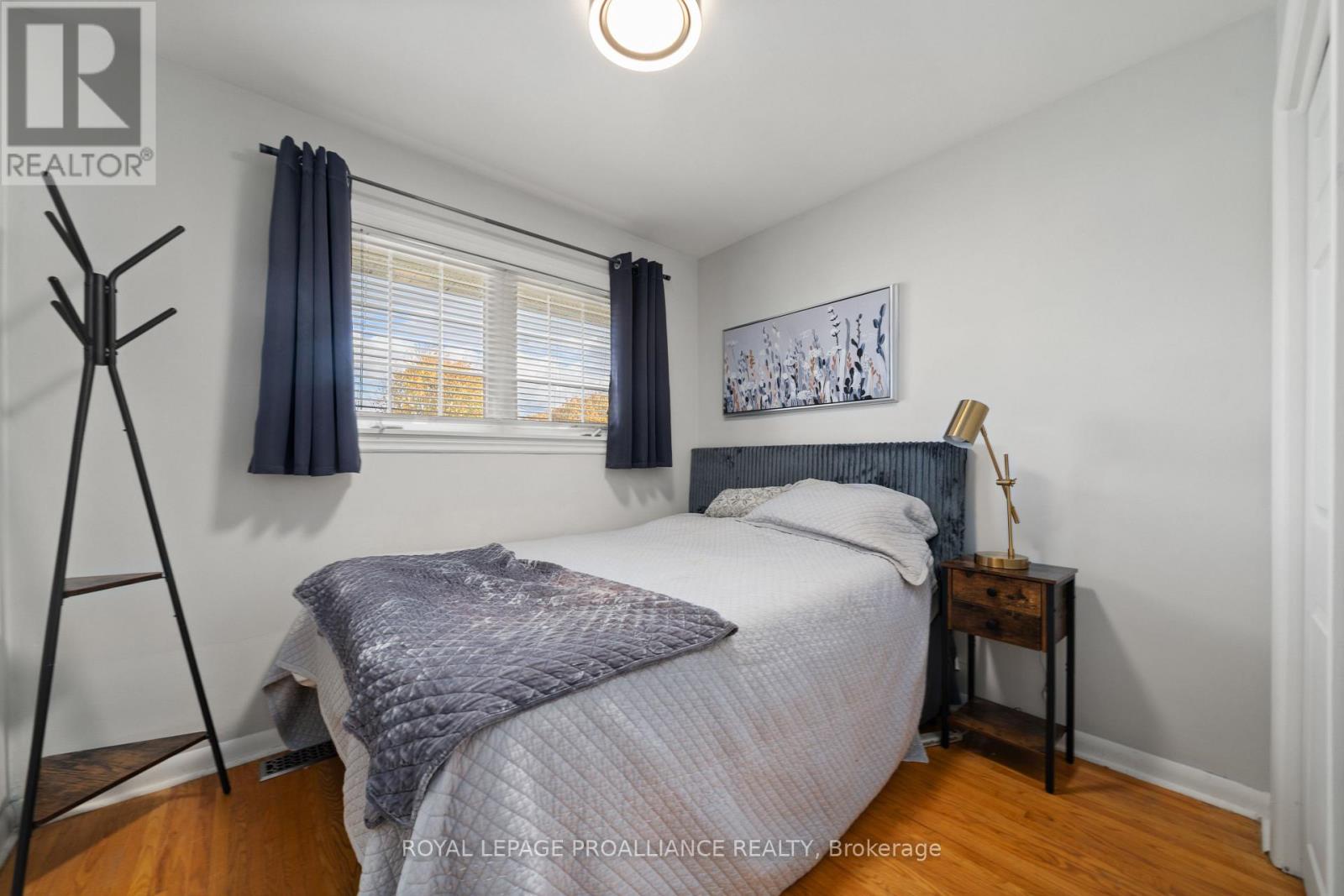 4 Kingsway Court, Belleville, Ontario K8N 4P1 - Photo 18 - X12541564