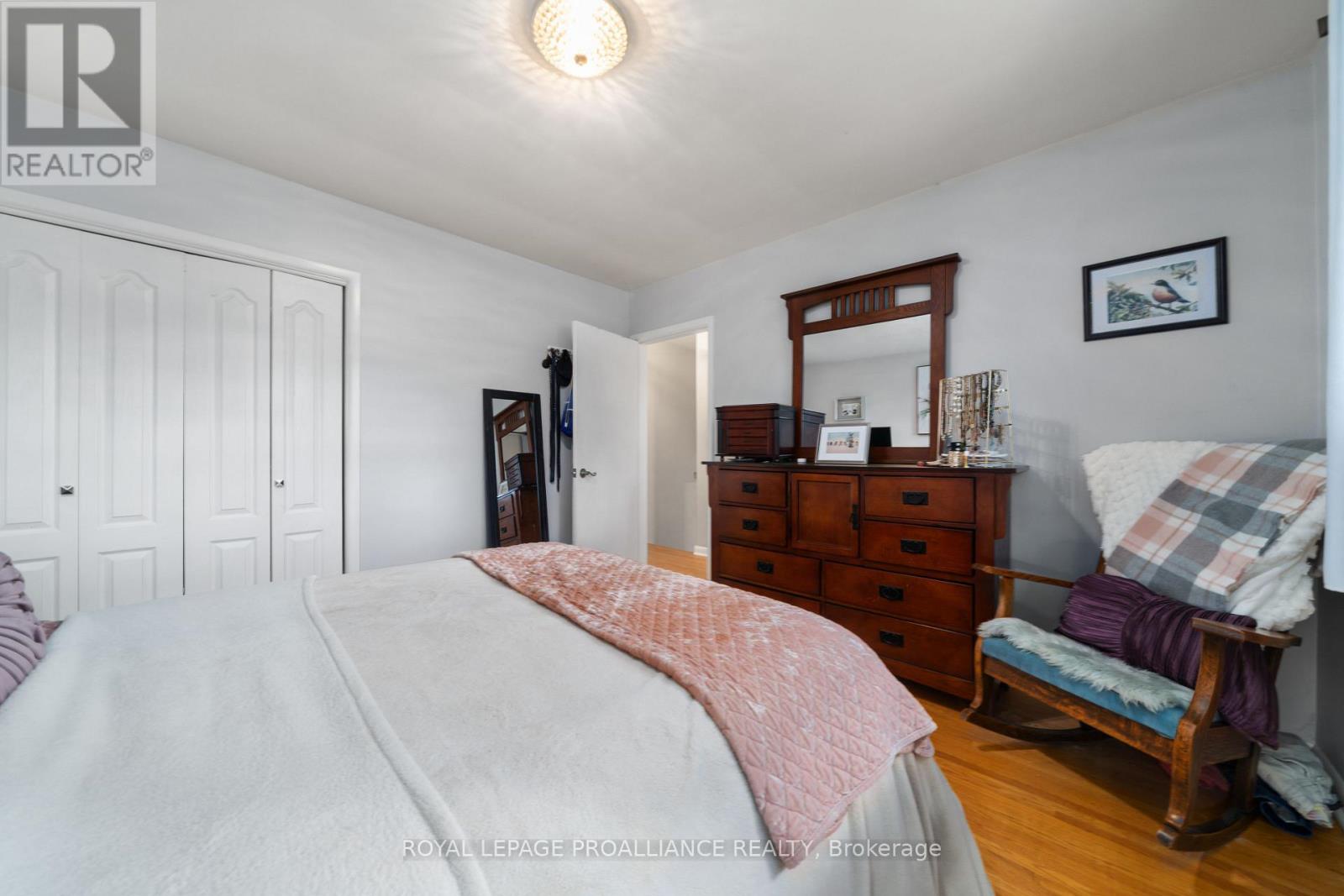 4 Kingsway Court, Belleville, Ontario K8N 4P1 - Photo 23 - X12541564