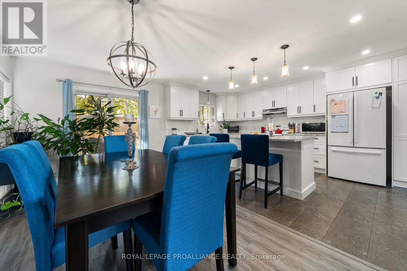 4 Kingsway Court, Belleville, Ontario K8N 4P1 - Photo 9 - X12541564