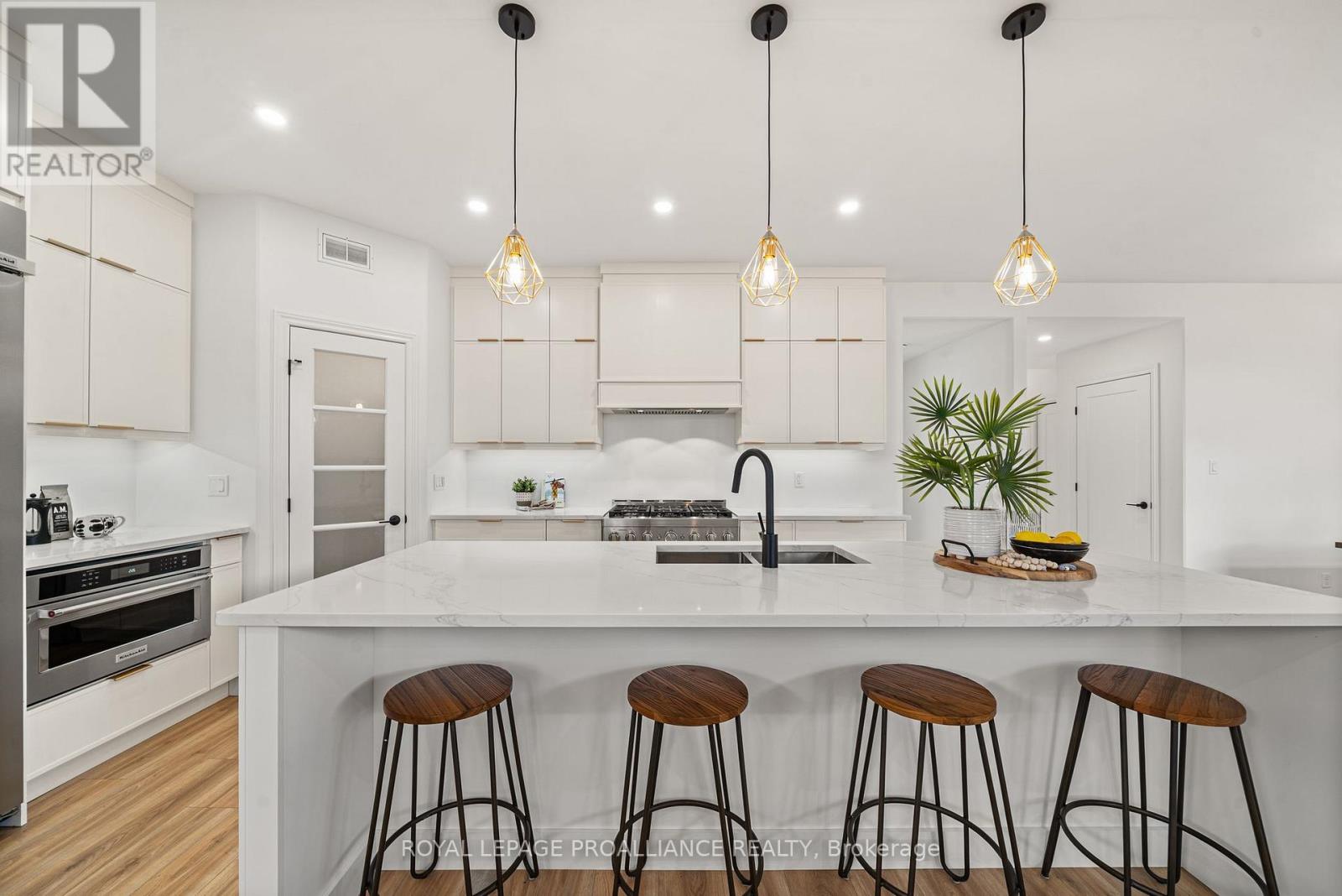 18 Raycroft Drive, Belleville, Ontario K8N 0R4 - Photo 12 - X12541828