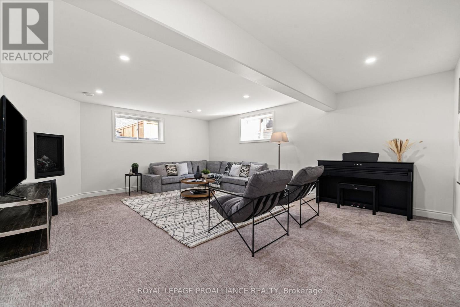 18 Raycroft Drive, Belleville, Ontario K8N 0R4 - Photo 35 - X12541828