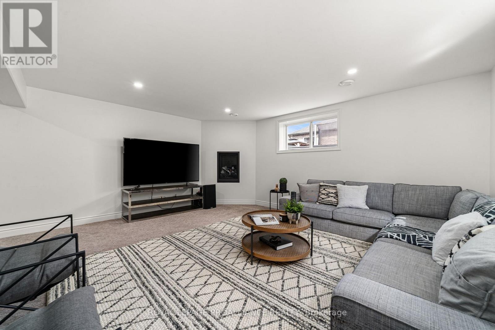 18 Raycroft Drive, Belleville, Ontario K8N 0R4 - Photo 37 - X12541828