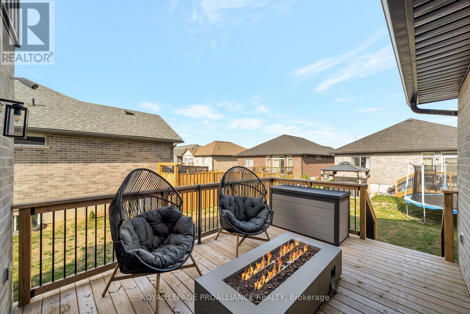 18 Raycroft Drive, Belleville, Ontario K8N 0R4 - Photo 44 - X12541828