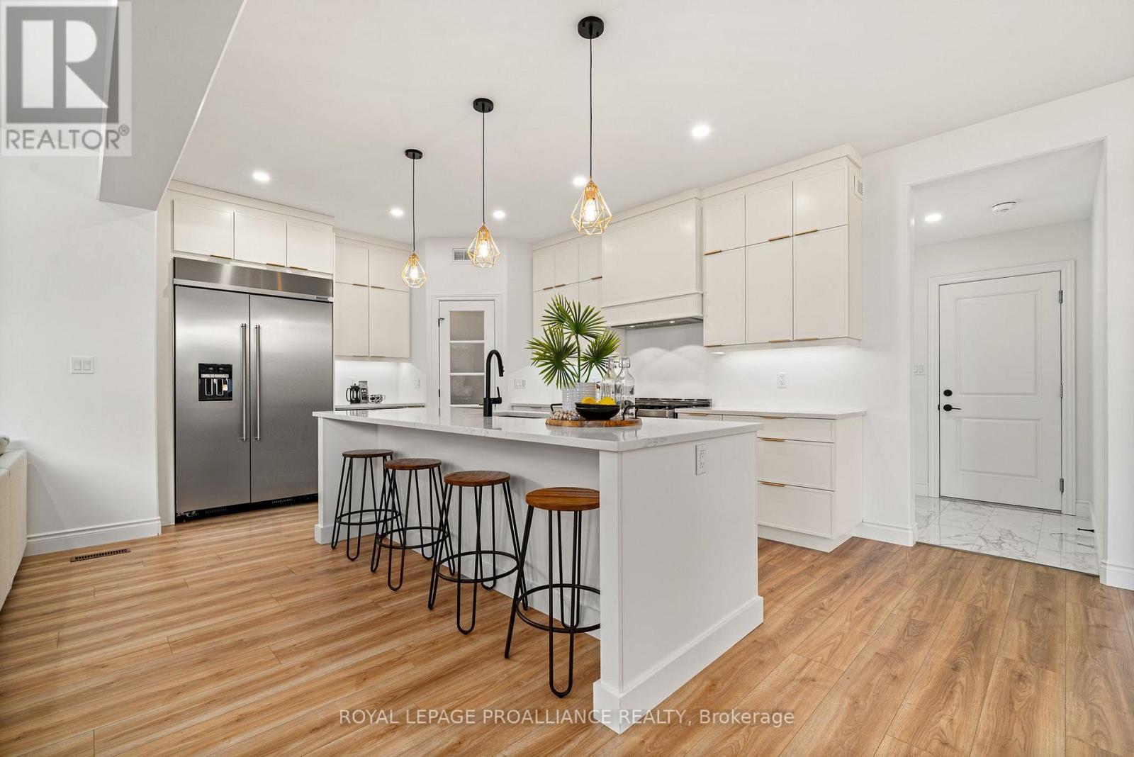 18 Raycroft Drive, Belleville, Ontario K8N 0R4 - Photo 9 - X12541828