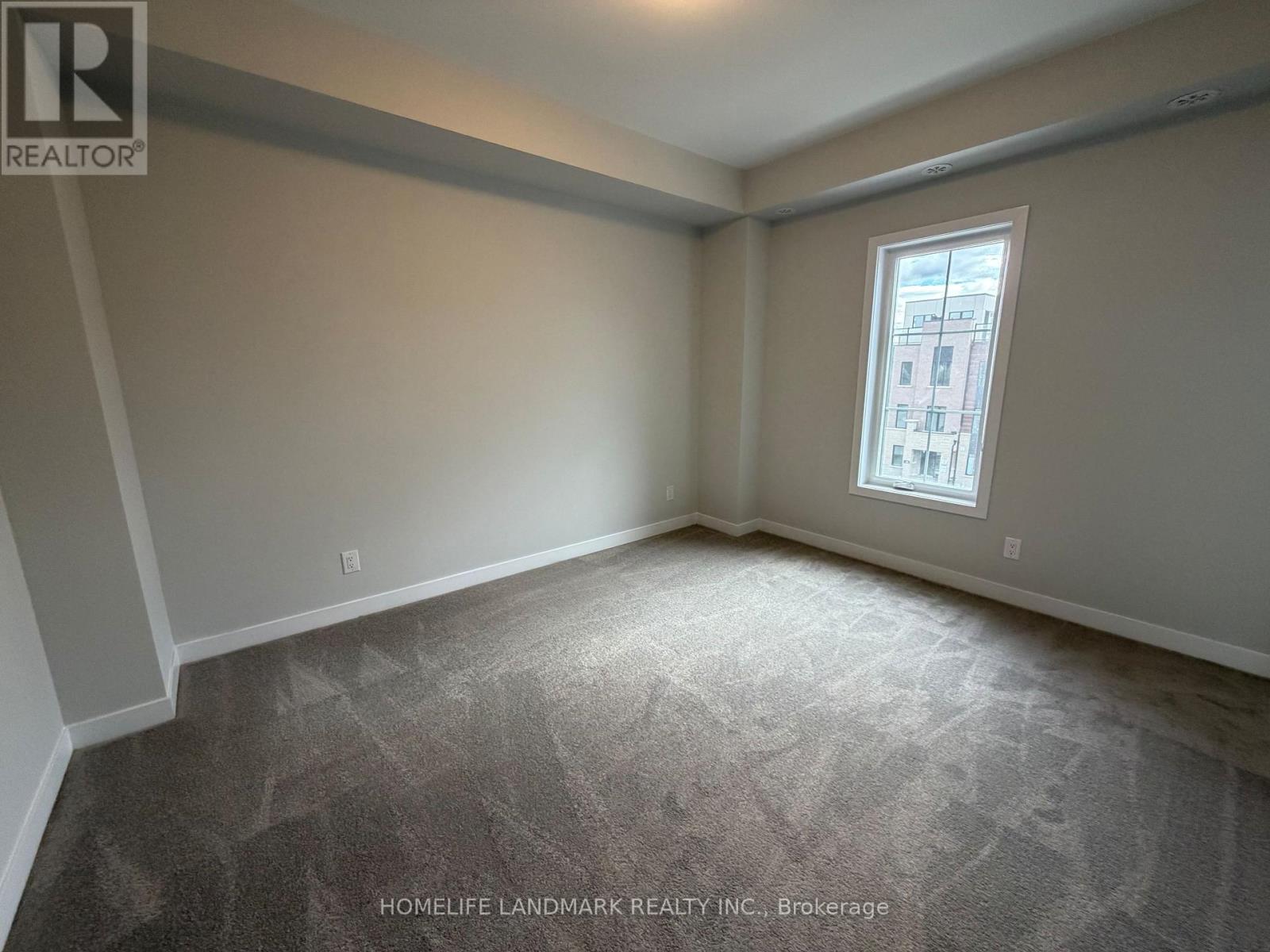 48 York Downs Boulevard, Markham, Ontario  L6C 3M6 - Photo 7 - N12539634