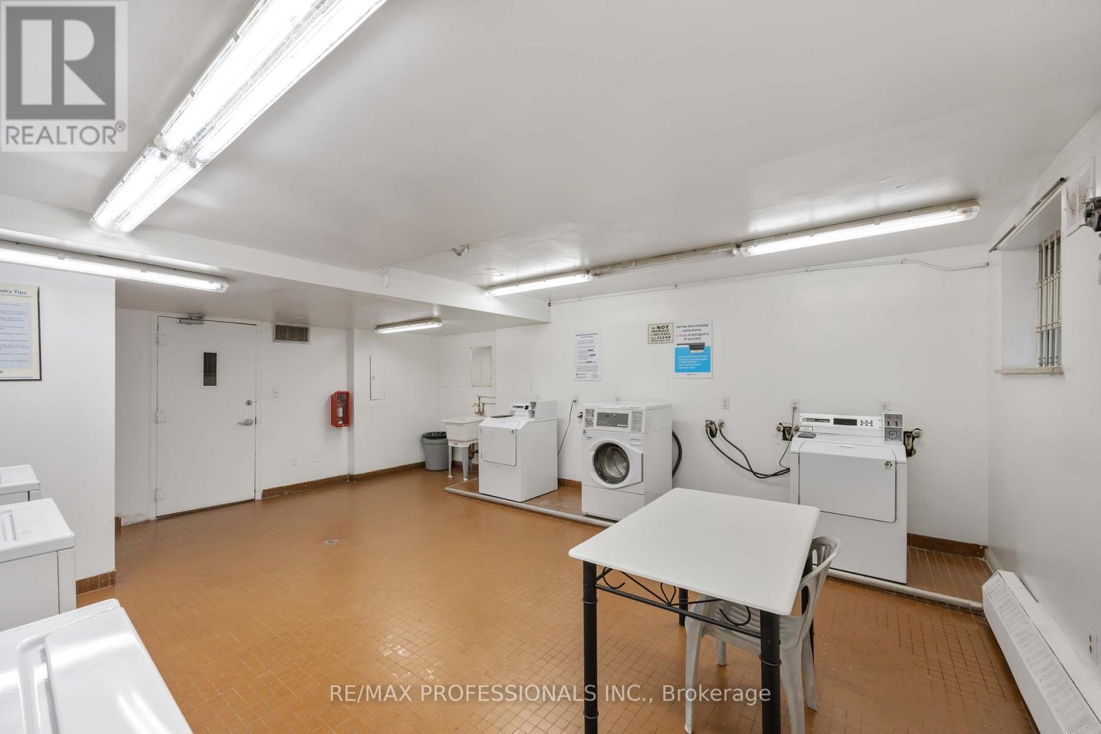 210 - 345 Driftwood Avenue, Toronto, Ontario  M3N 2P4 - Photo 19 - W12541050