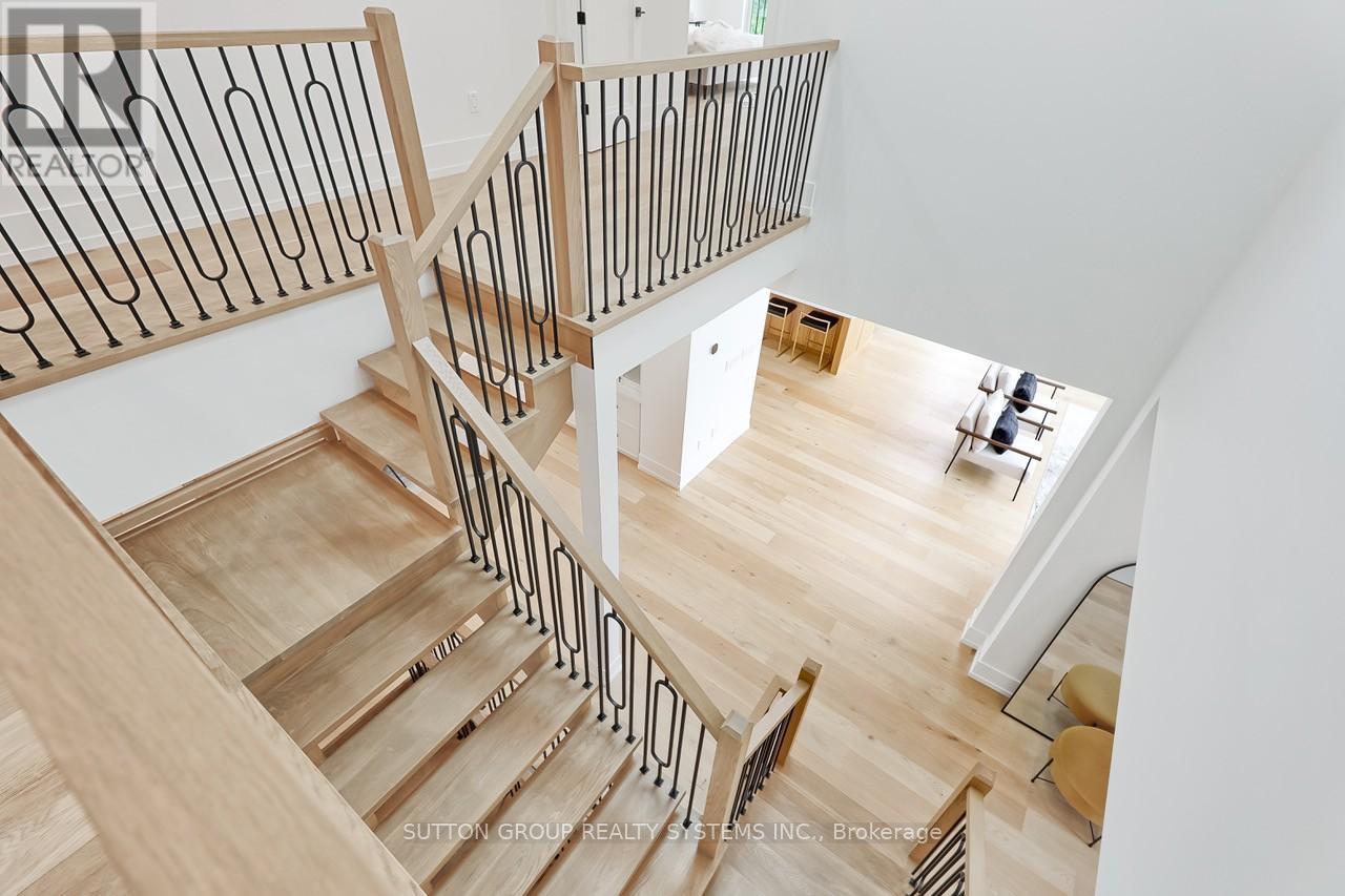 214 Shaver Avenue N, Toronto, Ontario  M9B 4P3 - Photo 13 - W12541364