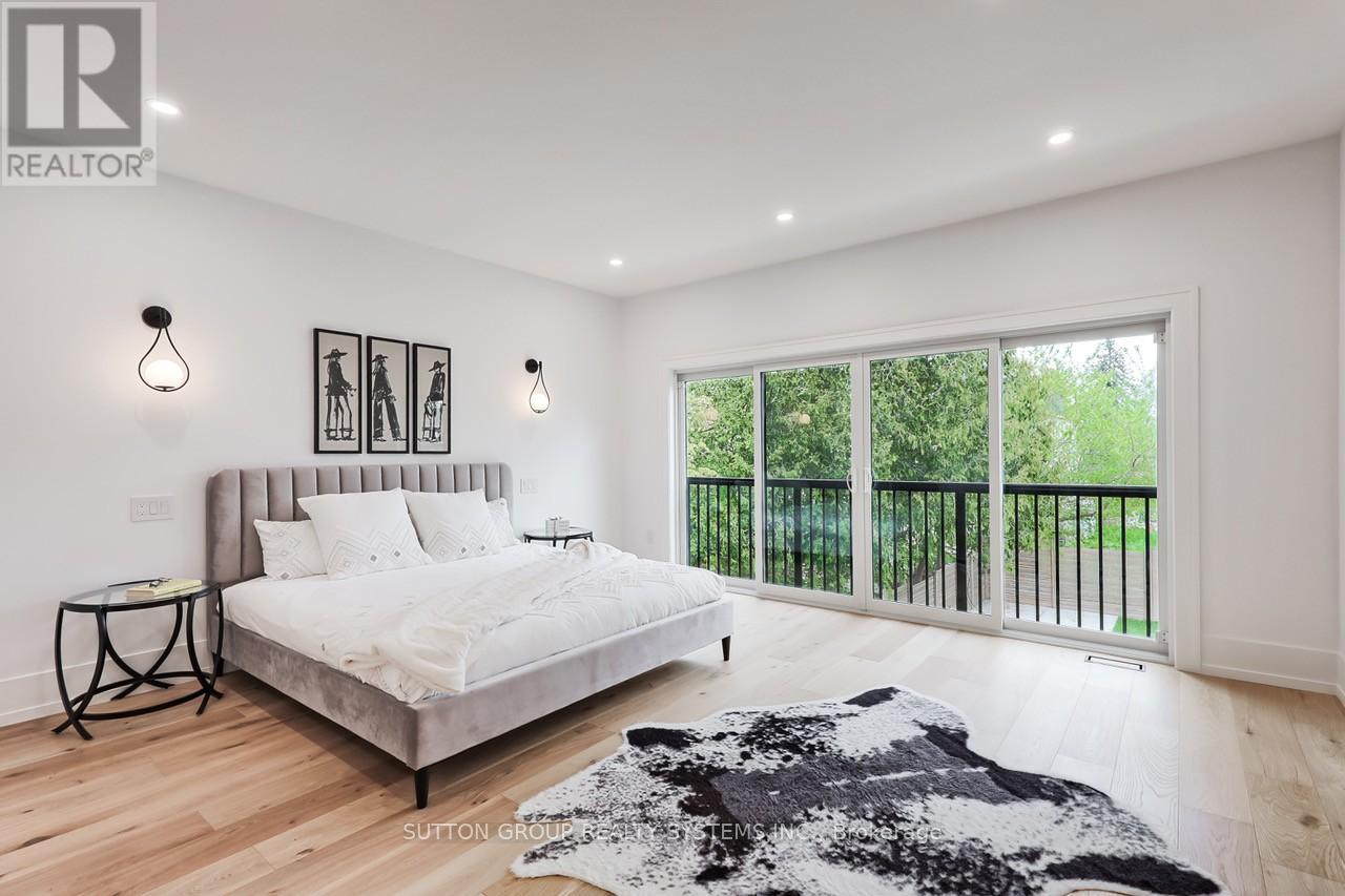 214 Shaver Avenue N, Toronto, Ontario  M9B 4P3 - Photo 15 - W12541364