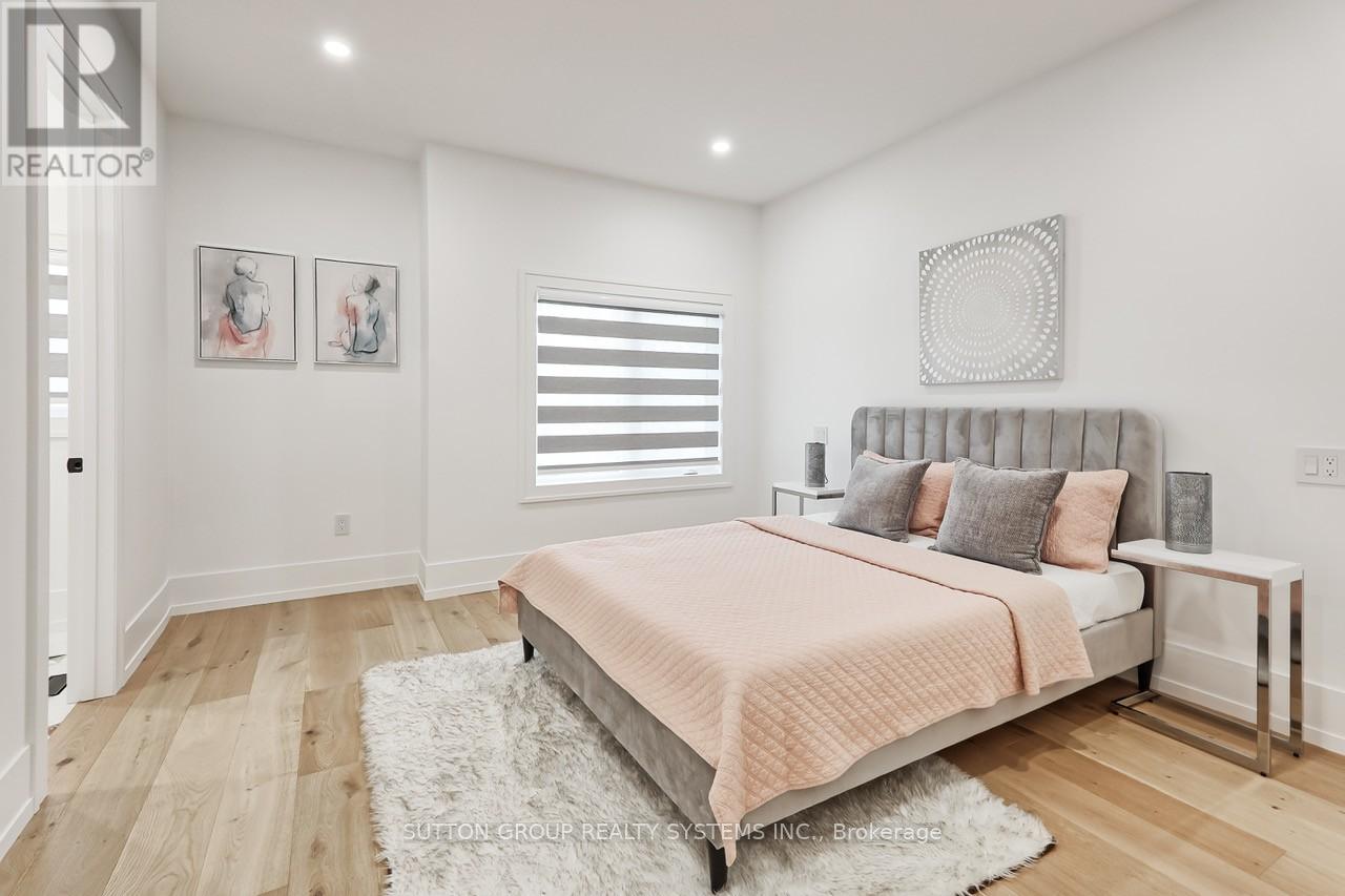 214 Shaver Avenue N, Toronto, Ontario  M9B 4P3 - Photo 19 - W12541364