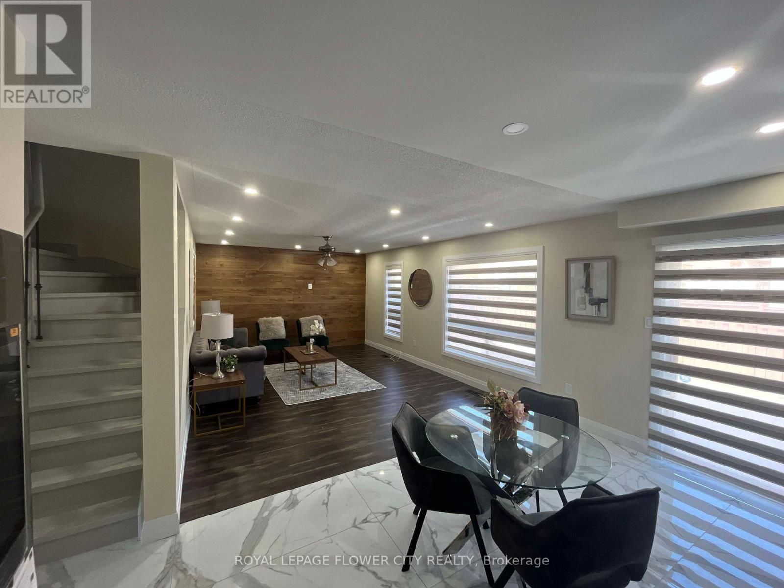 20 Four Seasons Circle, Brampton, Ontario  L7A 2A8 - Photo 7 - W12541460