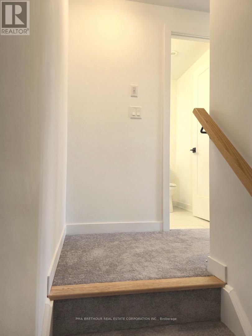 3 - 4045 Hickory Drive, Mississauga, Ontario  L4W 0G6 - Photo 11 - W12541484