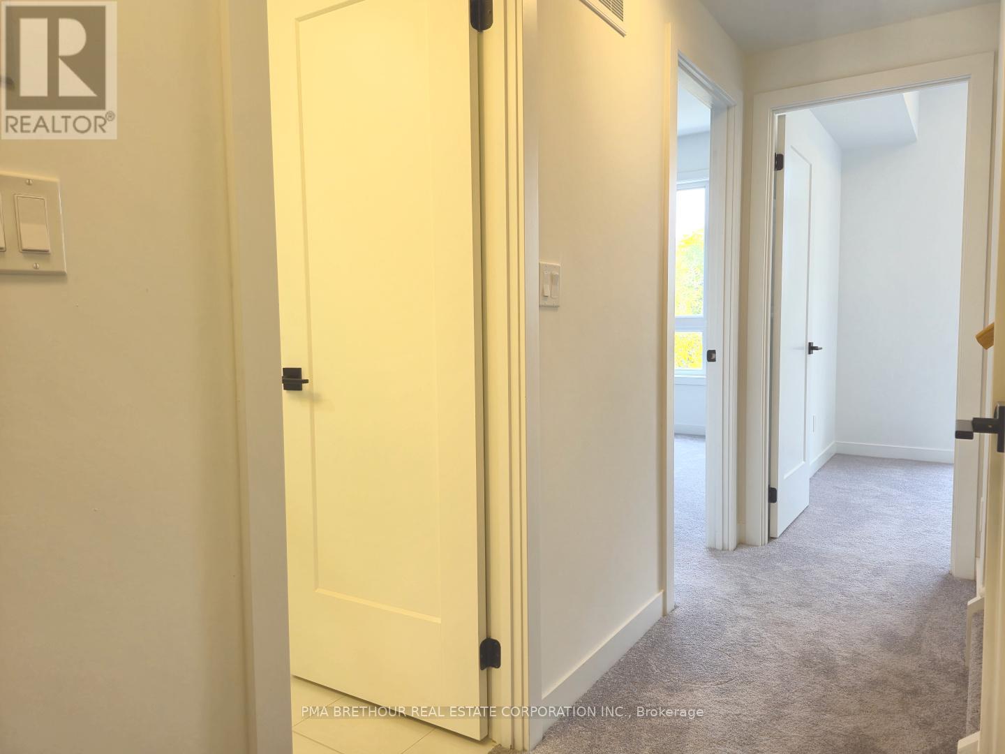 3 - 4045 Hickory Drive, Mississauga, Ontario  L4W 0G6 - Photo 12 - W12541484